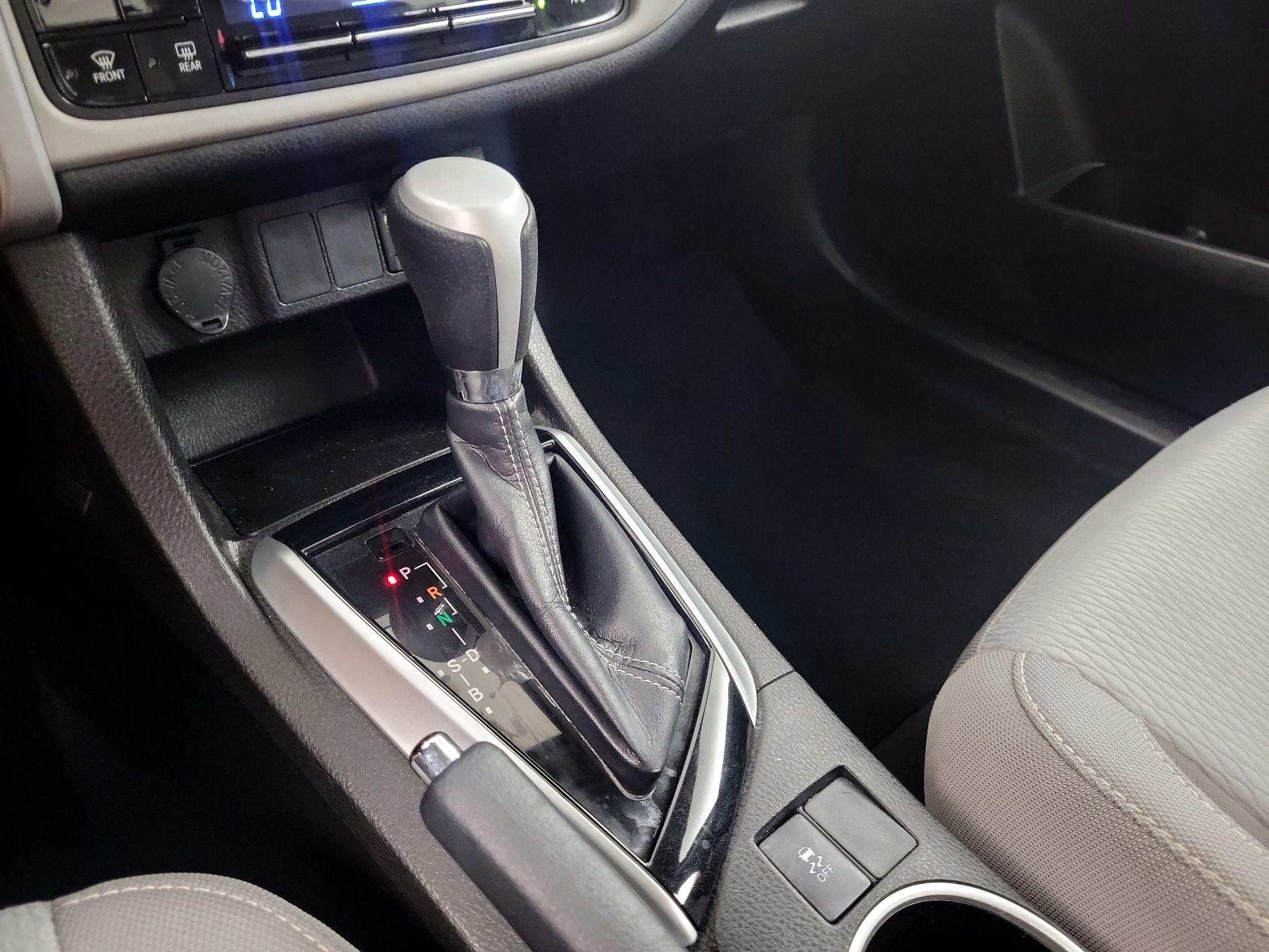 Thumbnail: 2018 Toyota Corolla - 15