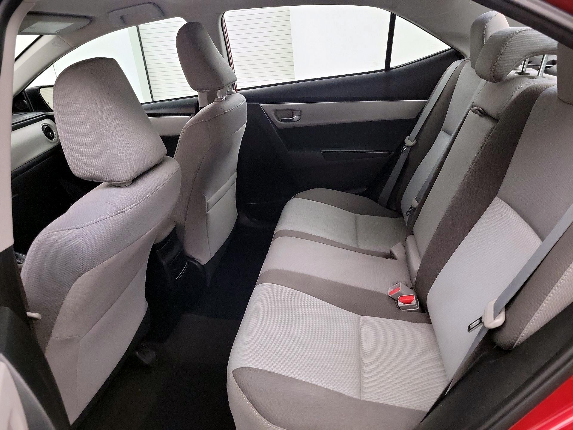 Thumbnail: 2018 Toyota Corolla - 16