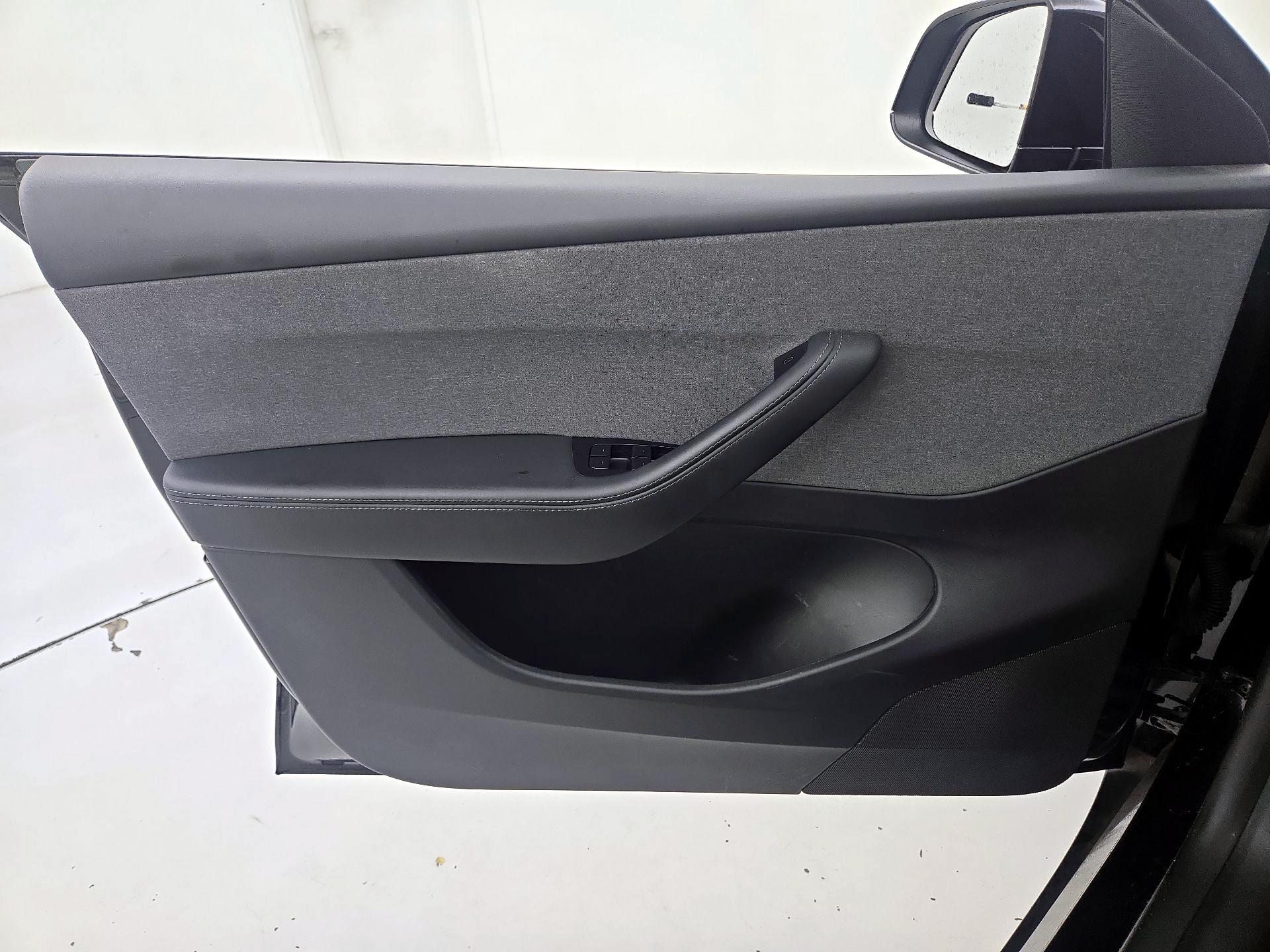 Thumbnail: 2026 Tesla Model Y - 12