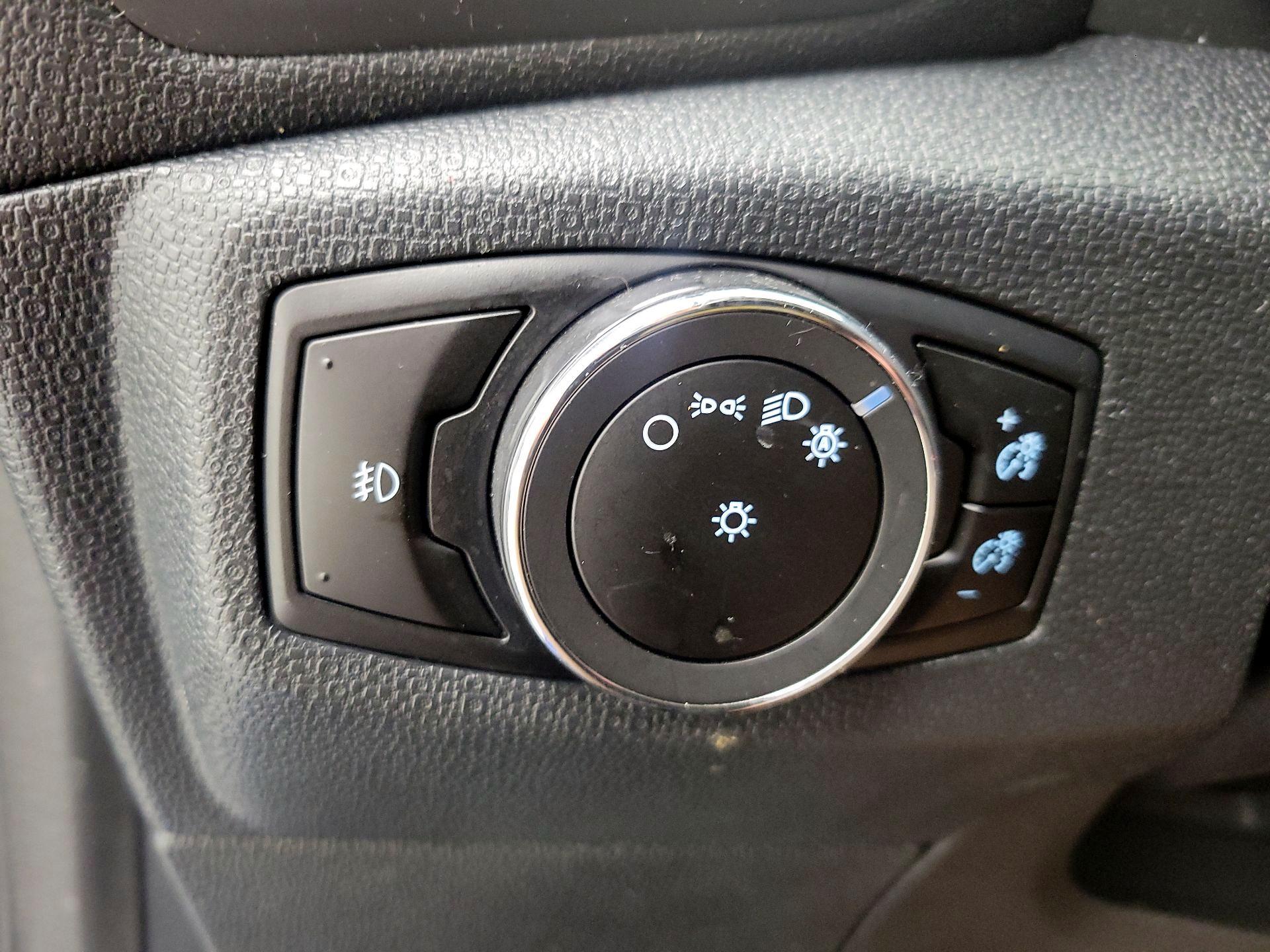 Thumbnail: 2018 Ford EcoSport - 13