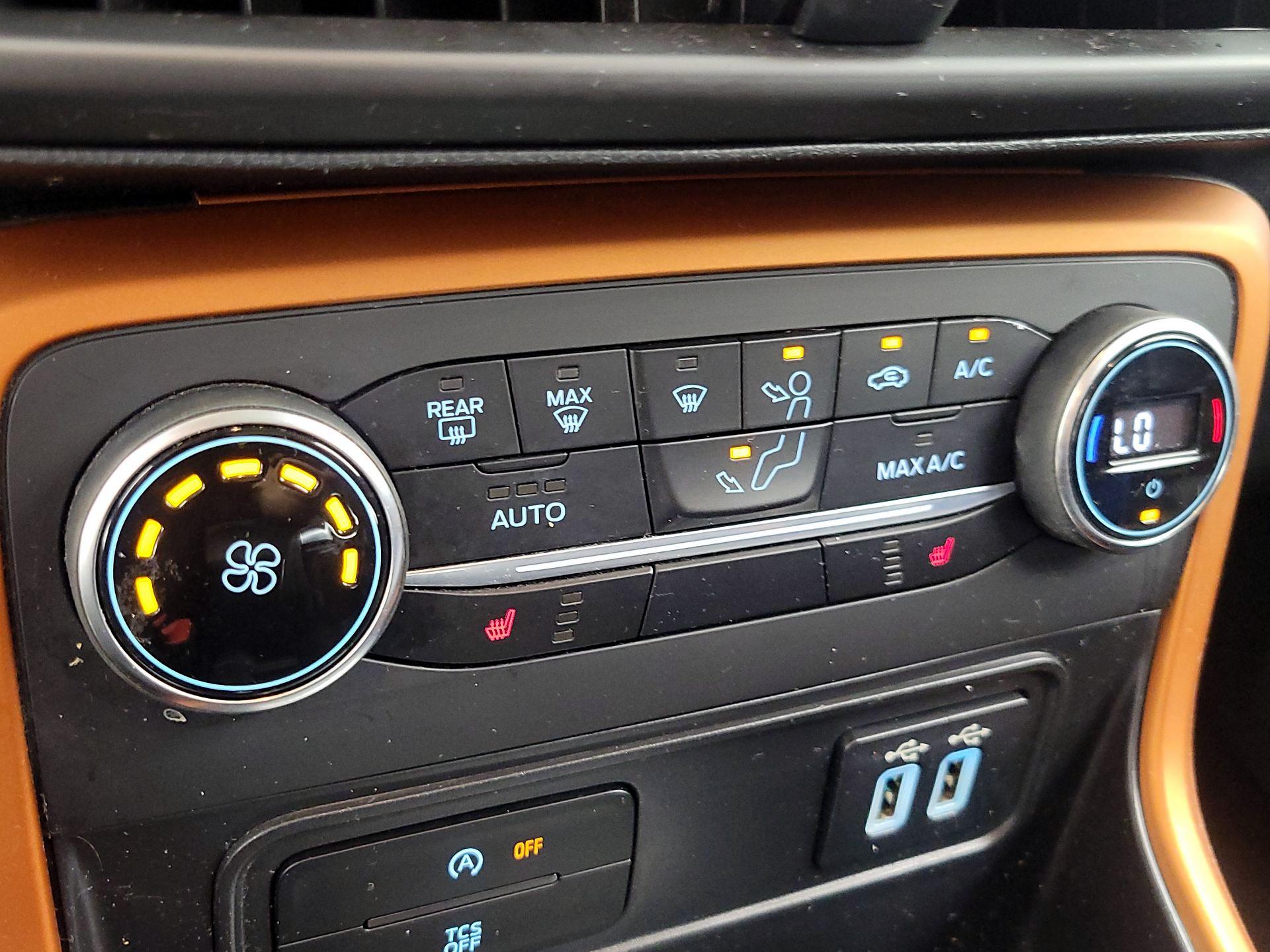 Thumbnail: 2018 Ford EcoSport - 17