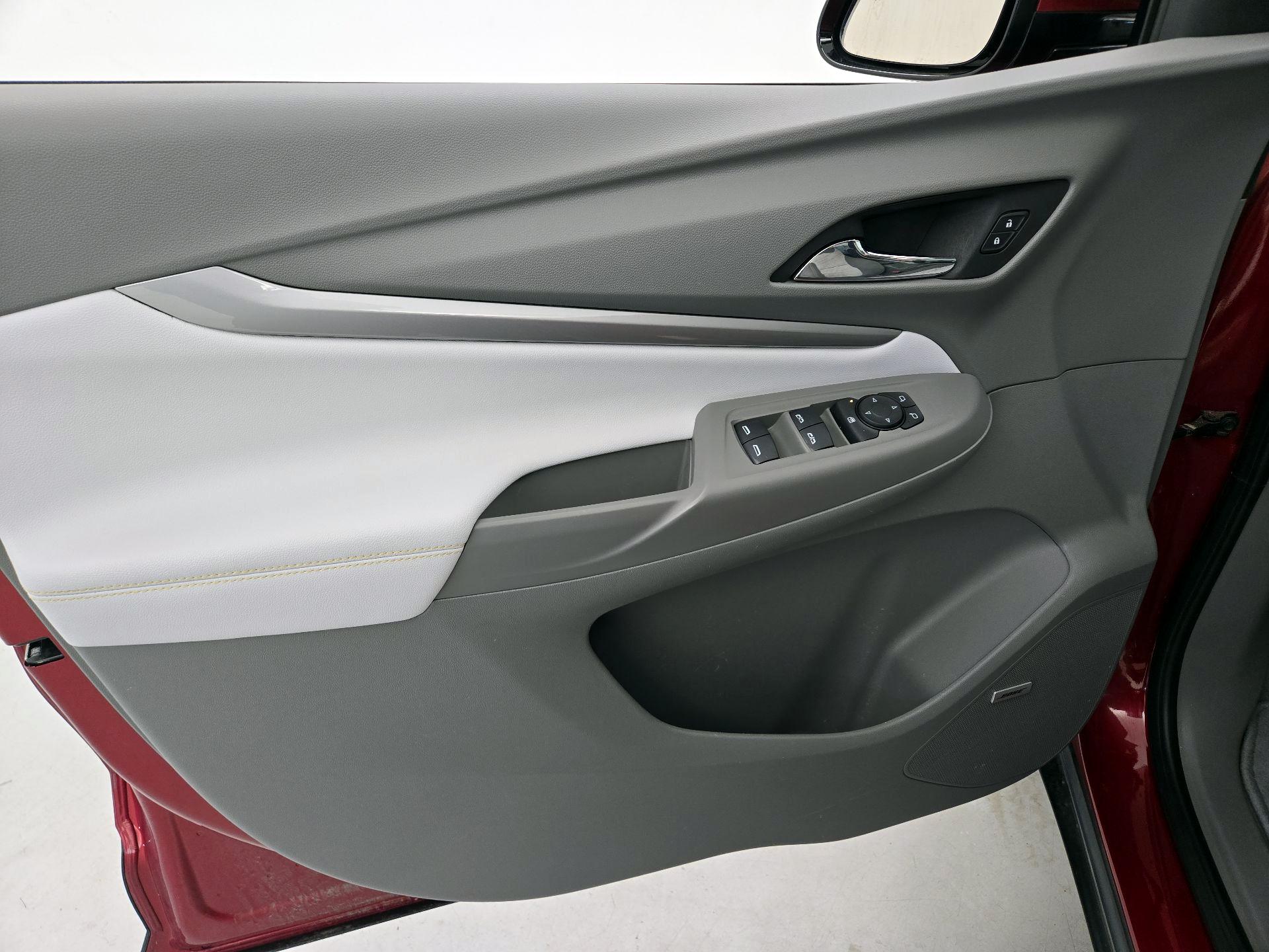 Thumbnail: 2022 Chevrolet Bolt EUV - 12
