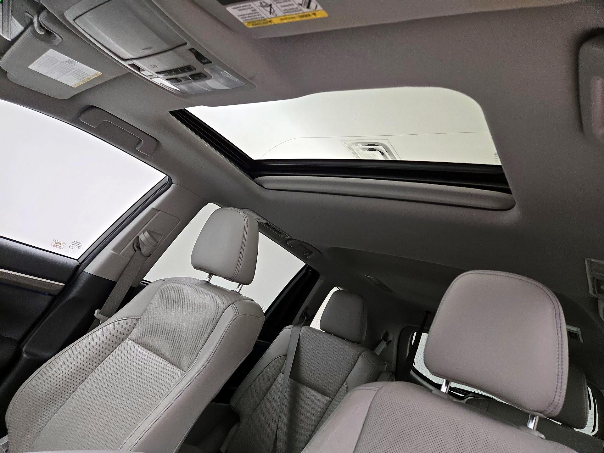 Thumbnail: 2017 Toyota Highlander - 19