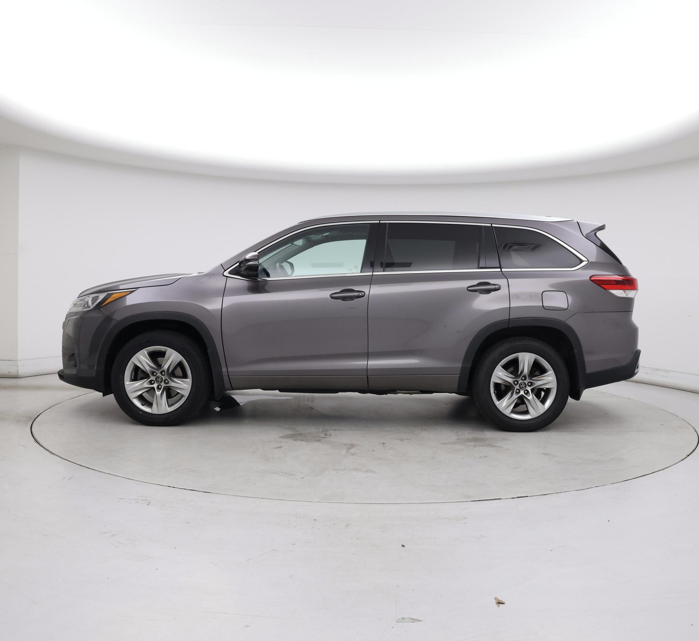 Thumbnail: 2017 Toyota Highlander - 3
