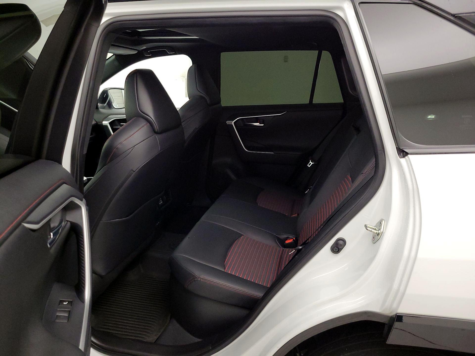 Thumbnail: 2023 Toyota RAV4 - 20