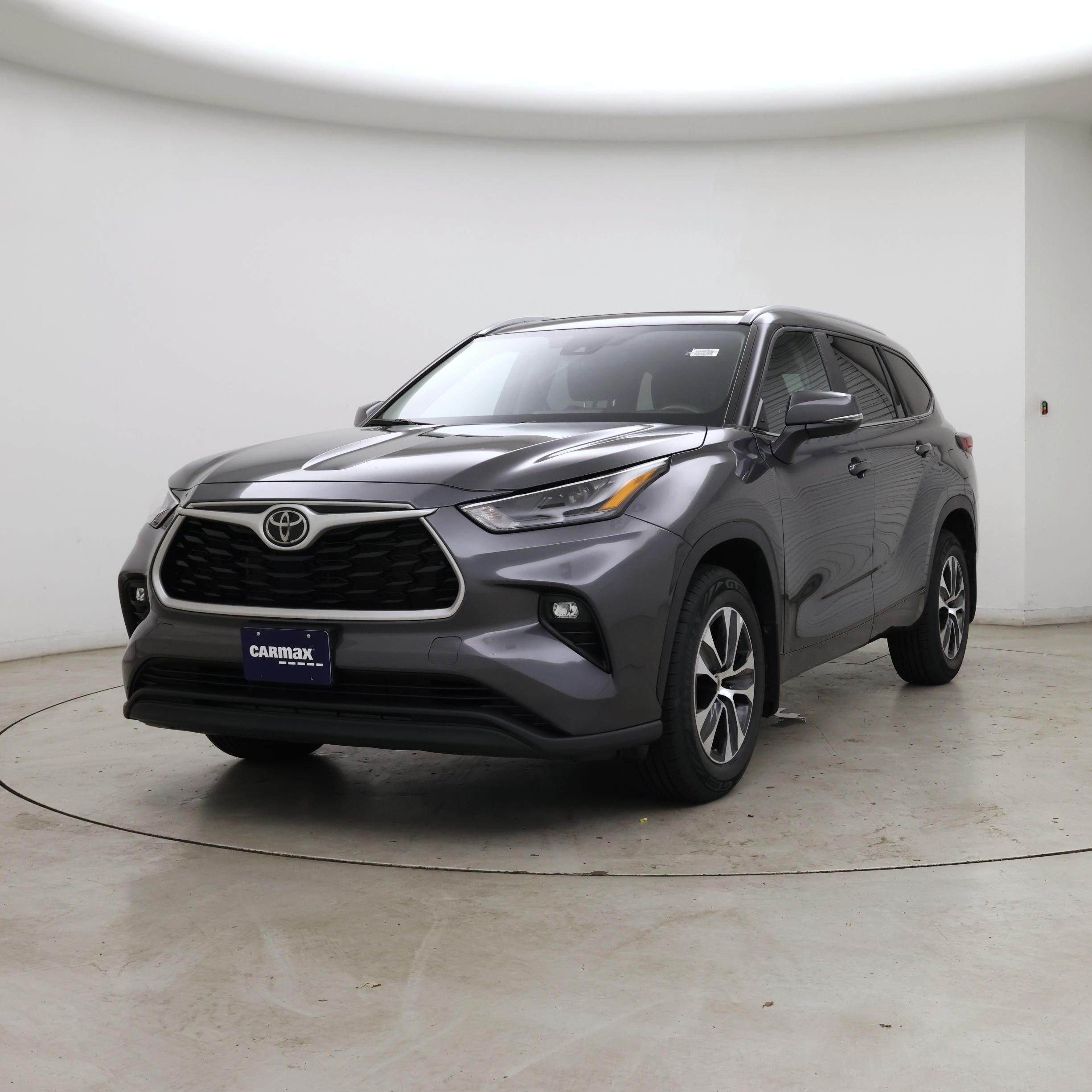 Thumbnail: 2023 Toyota Highlander - 4