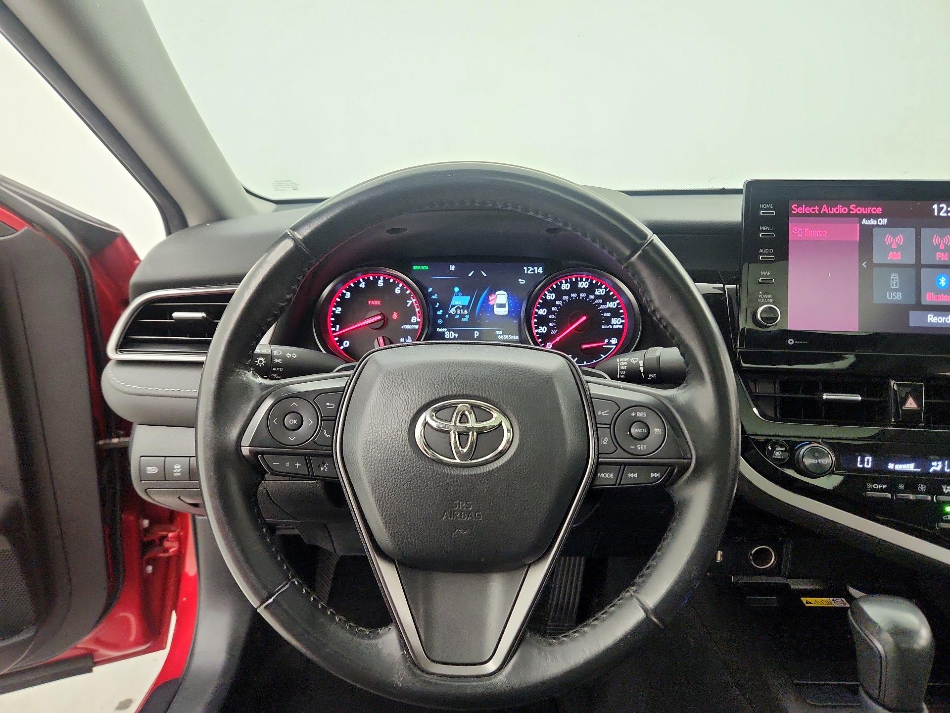Thumbnail: 2022 Toyota Camry - 10