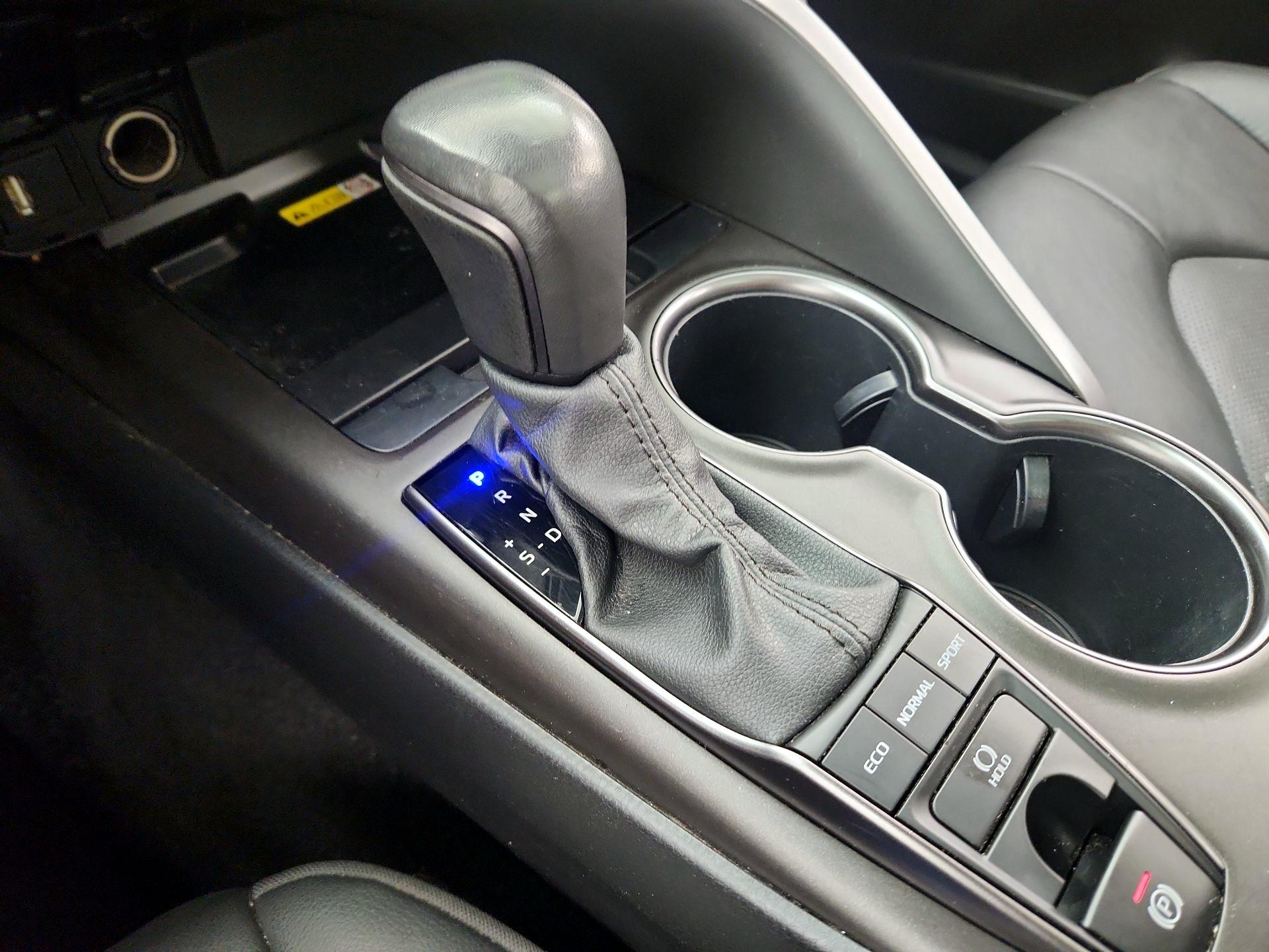 Thumbnail: 2022 Toyota Camry - 17