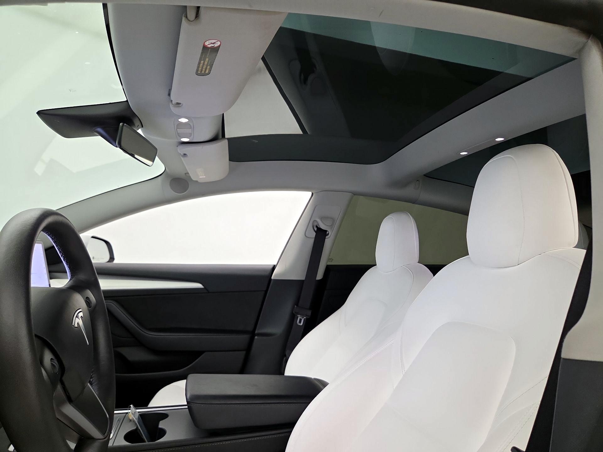 Thumbnail: 2023 Tesla Model 3 - 18