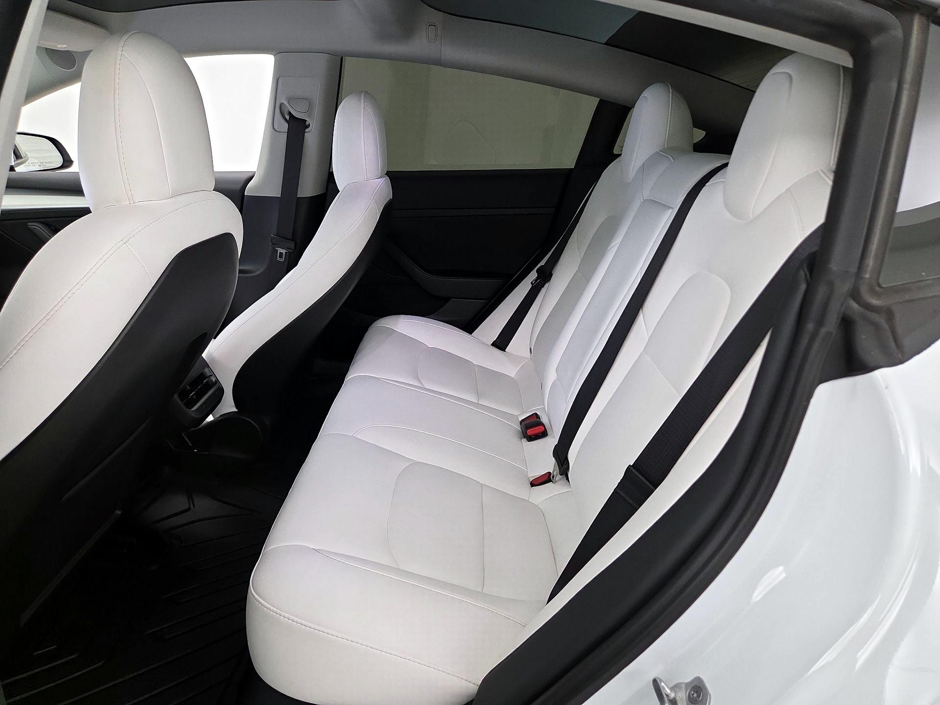 Thumbnail: 2023 Tesla Model 3 - 19