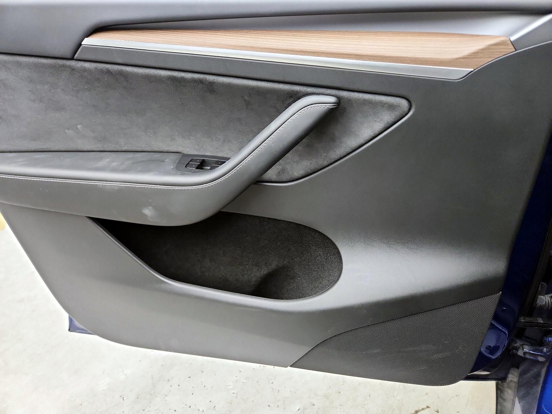 Thumbnail: 2025 Tesla Model Y - 12