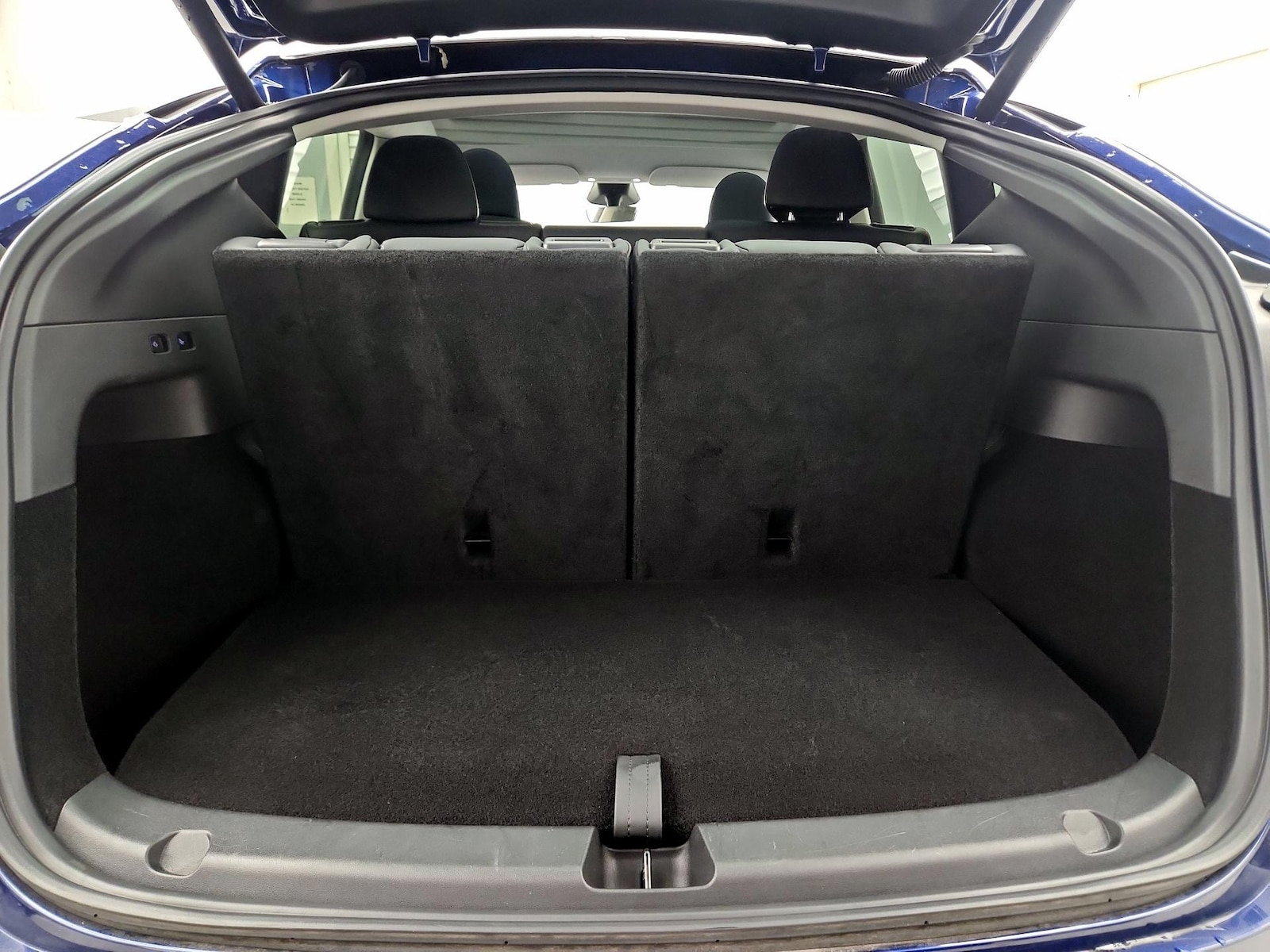 2025 Tesla Model Y Long Range - Photo 21