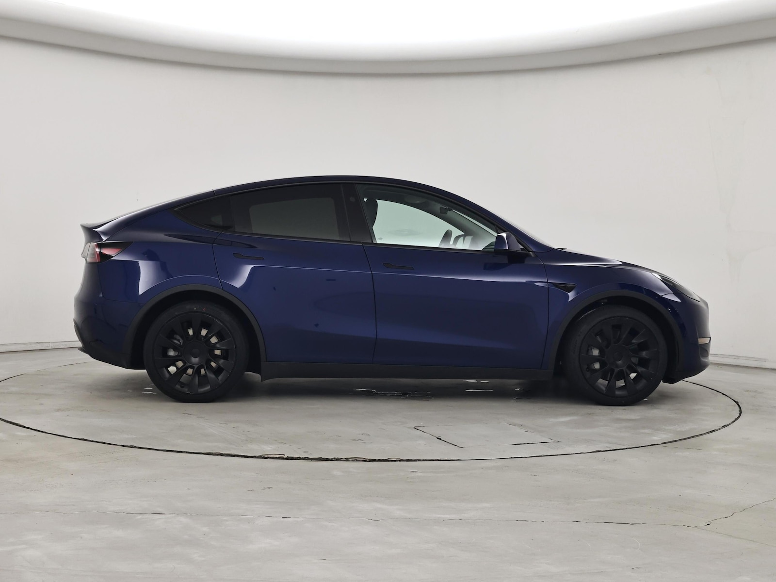 2025 Tesla Model Y Long Range - Photo 8