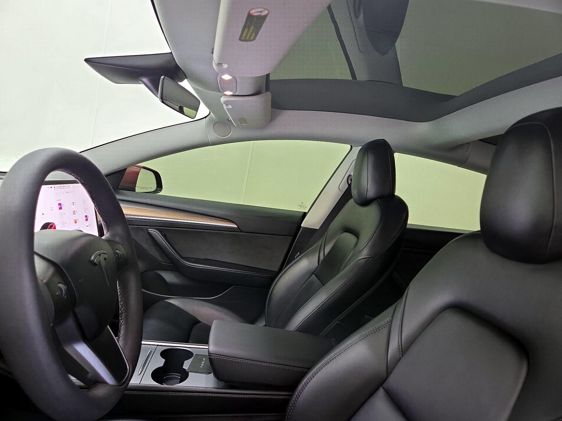 Thumbnail: 2023 Tesla Model 3 - 18