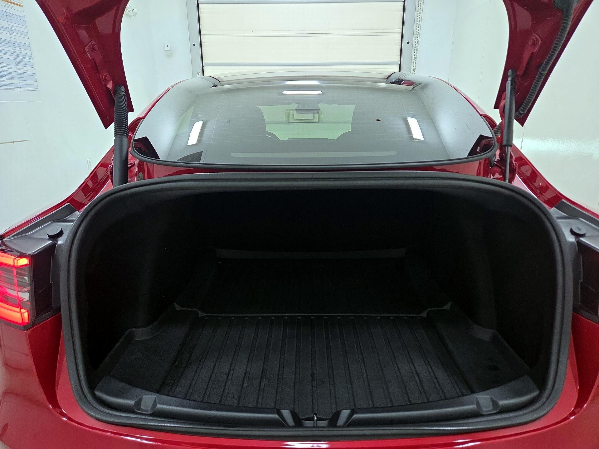 Thumbnail: 2023 Tesla Model 3 - 20
