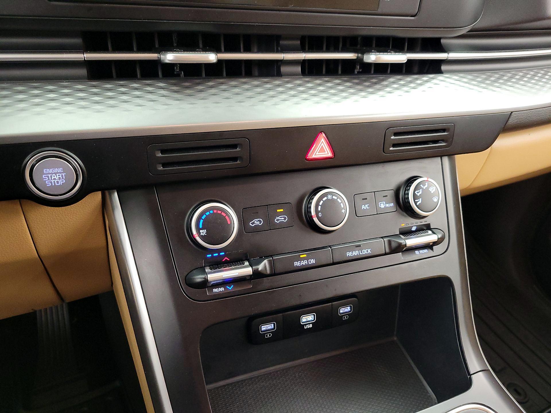 Thumbnail: 2024 Kia Carnival - 16
