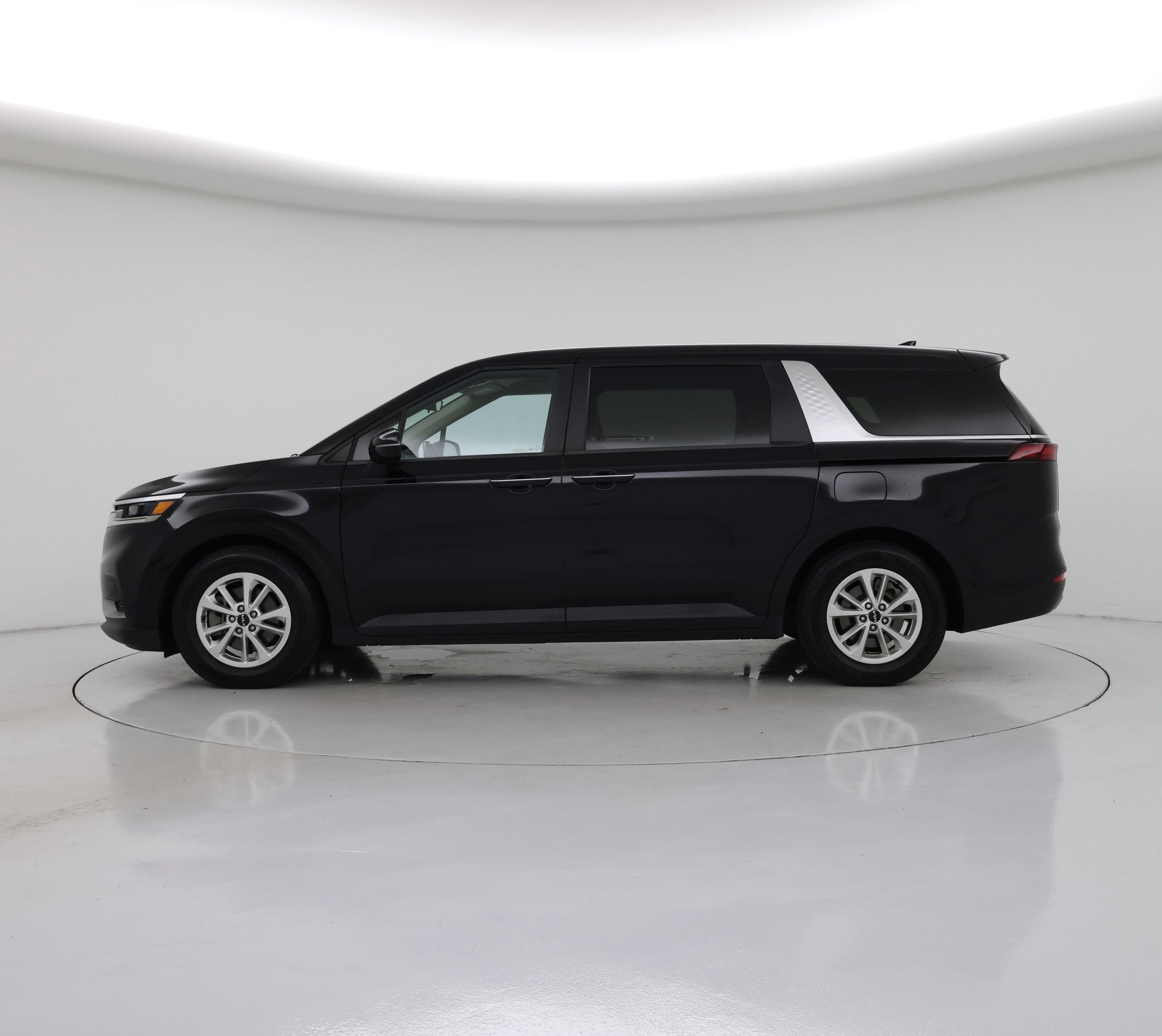 Thumbnail: 2024 Kia Carnival - 3