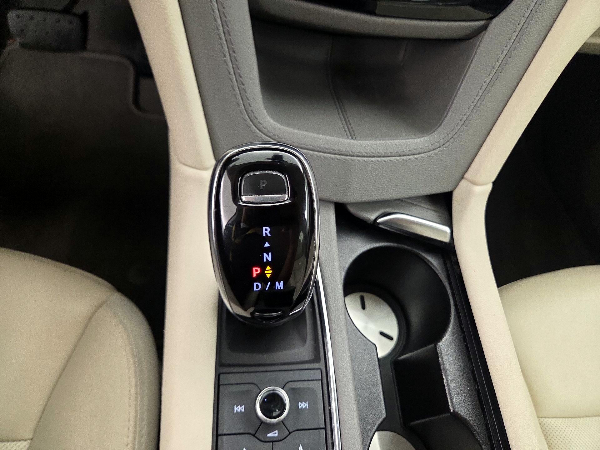 Thumbnail: 2022 Cadillac XT6 - 18