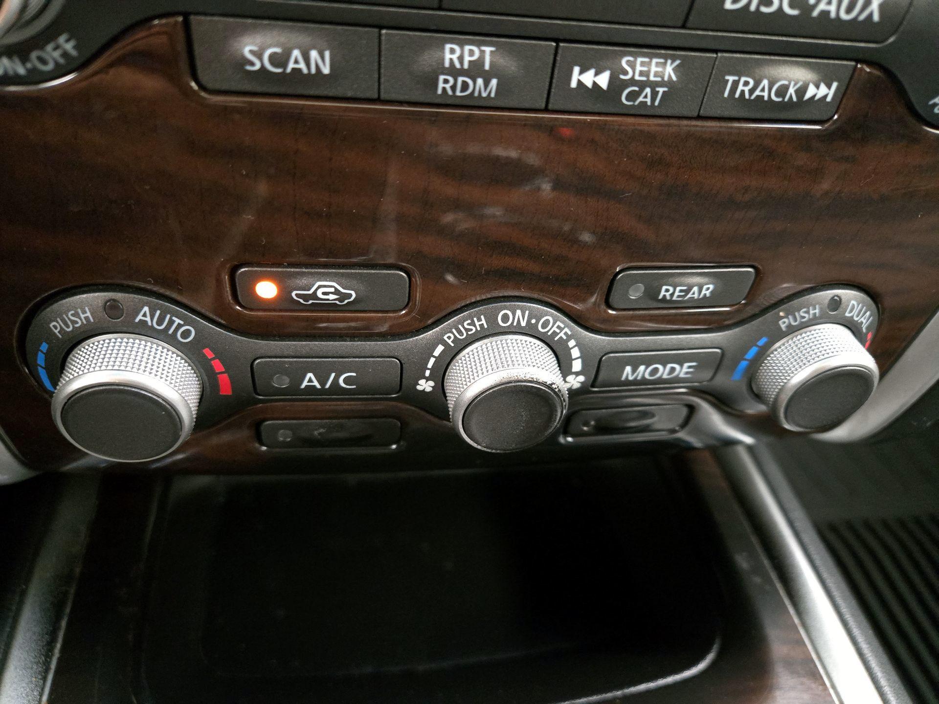 Thumbnail: 2016 Nissan Pathfinder - 17