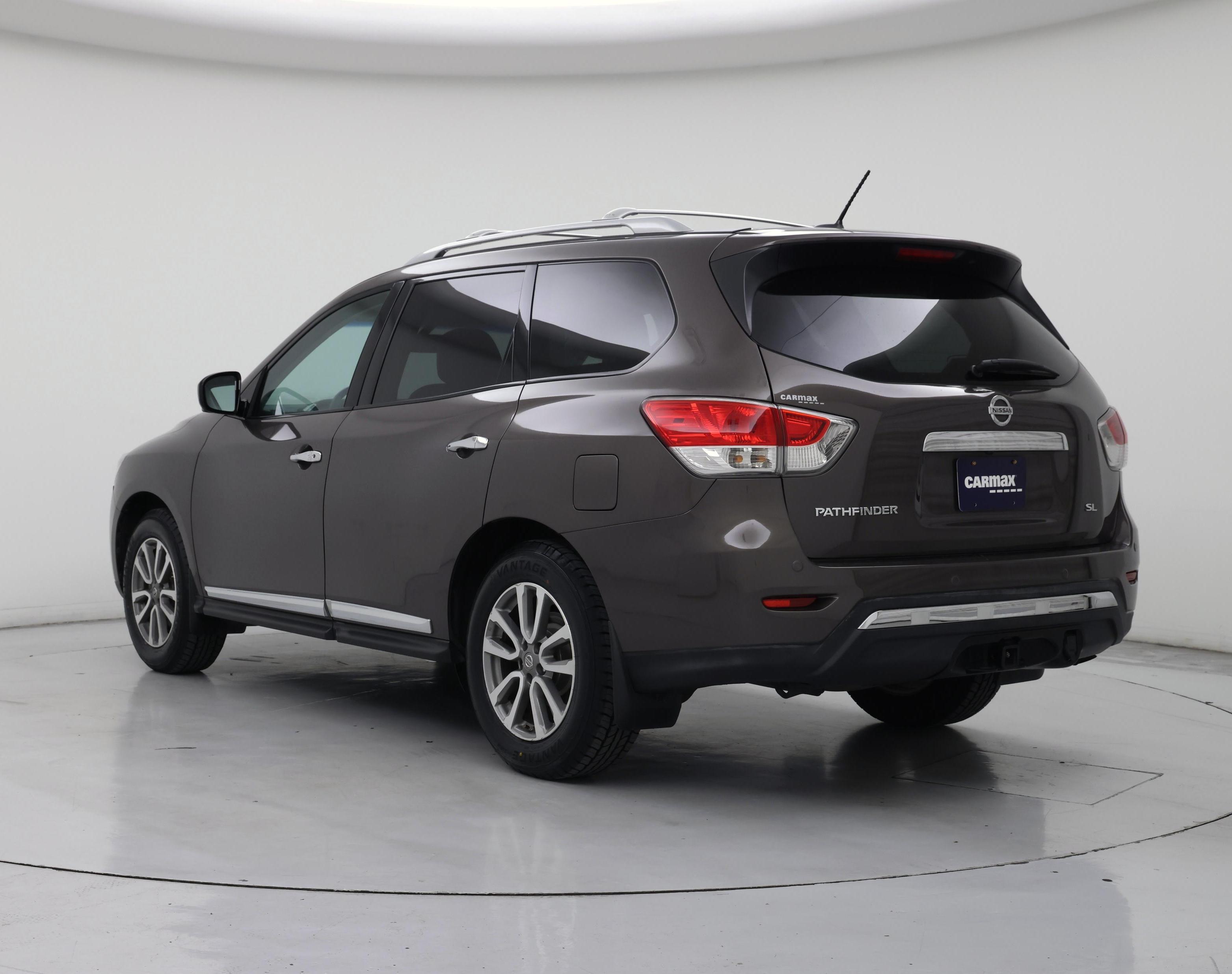 Thumbnail: 2016 Nissan Pathfinder - 2