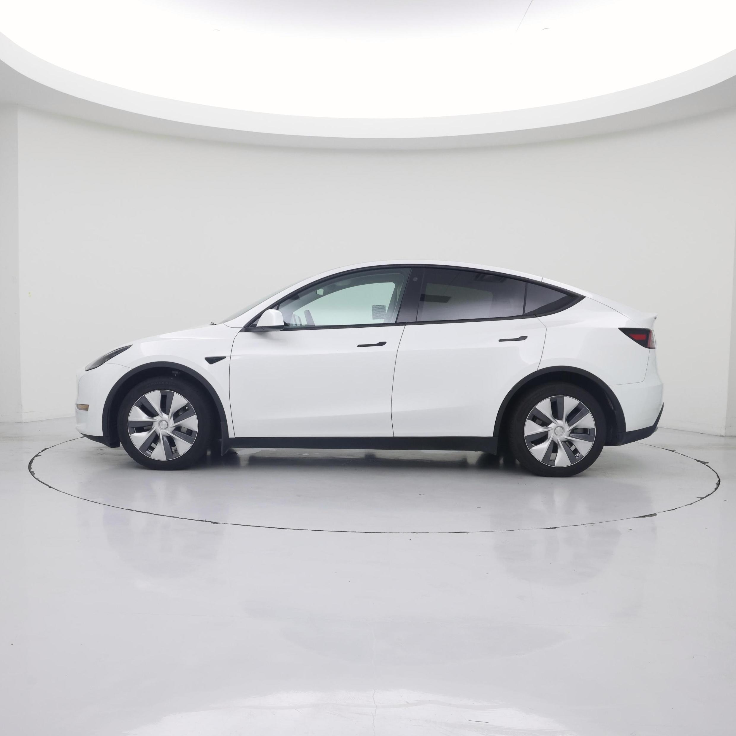 Thumbnail: 2023 Tesla Model Y - 3