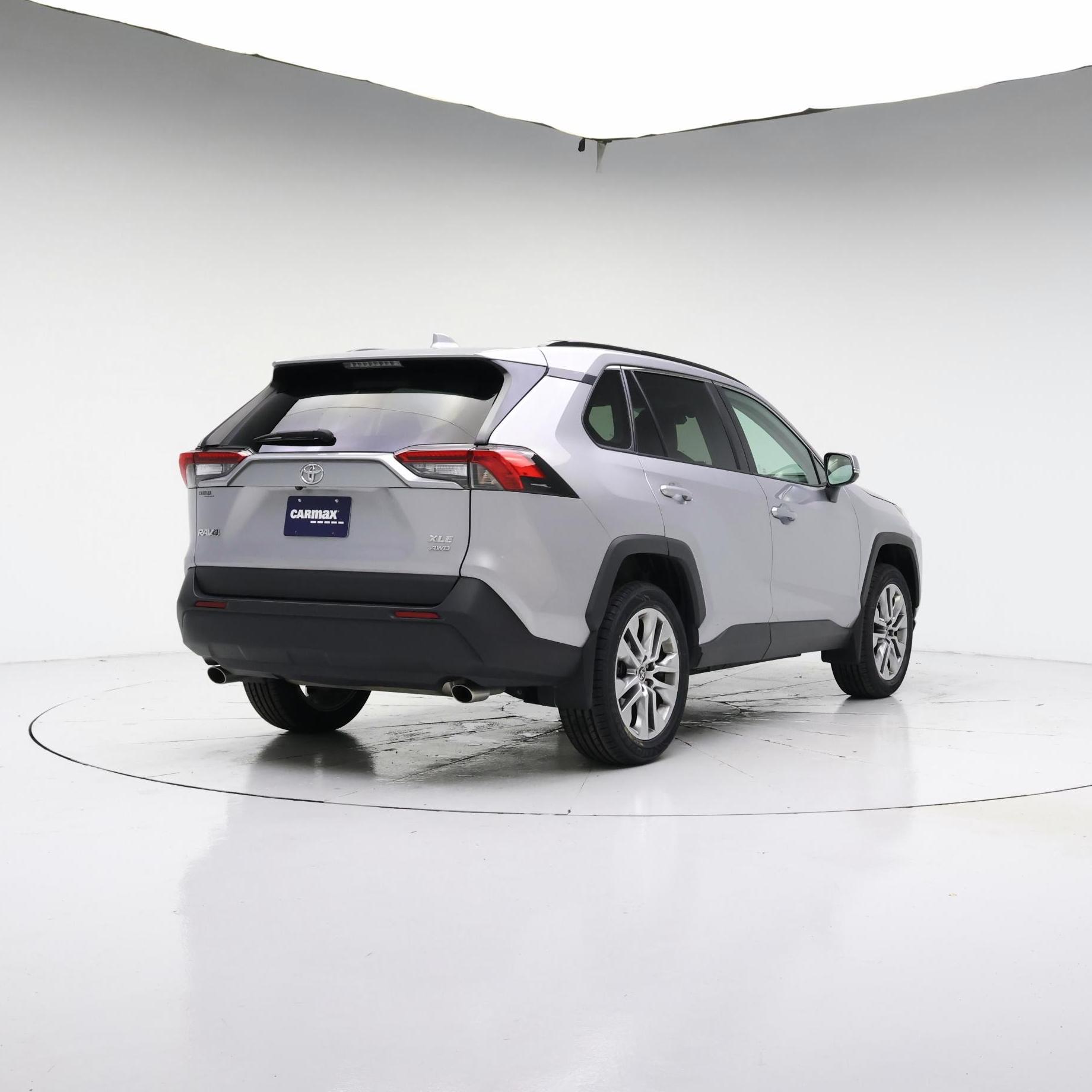 Thumbnail: 2022 Toyota RAV4 - 8