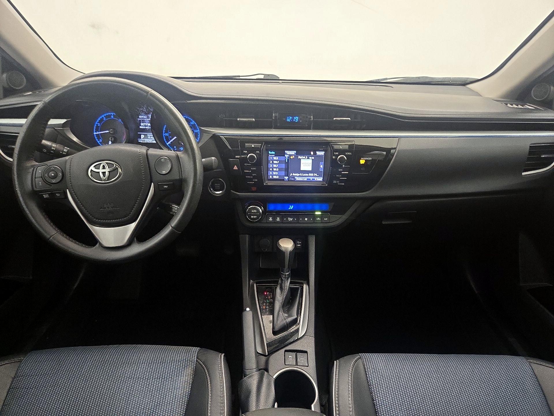 Thumbnail: 2015 Toyota Corolla - 9