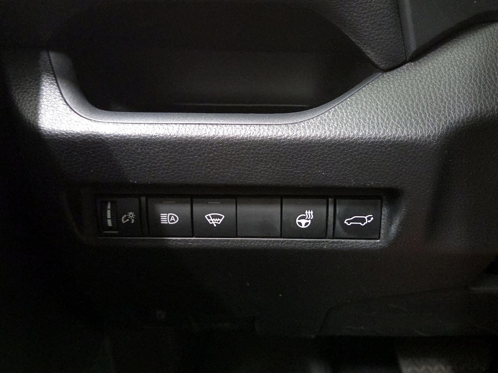 2021 Toyota RAV4 XLE Premium - Photo 14