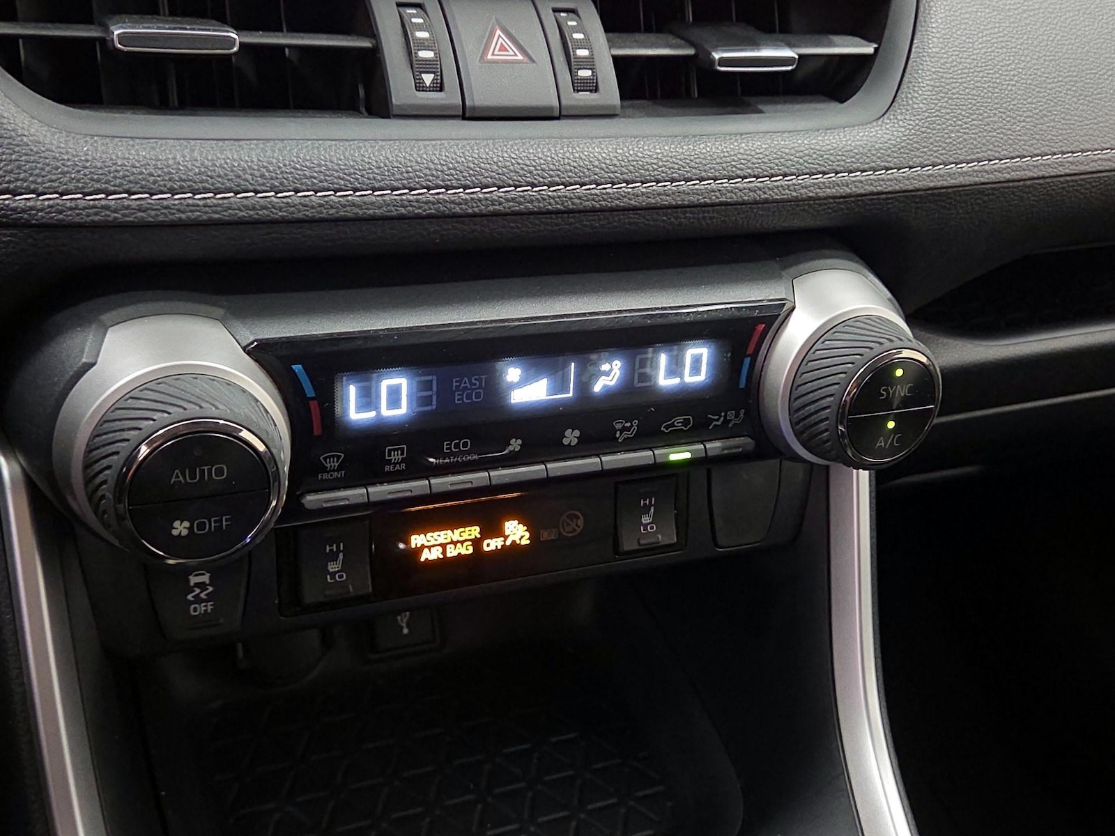 2021 Toyota RAV4 XLE Premium - Photo 17
