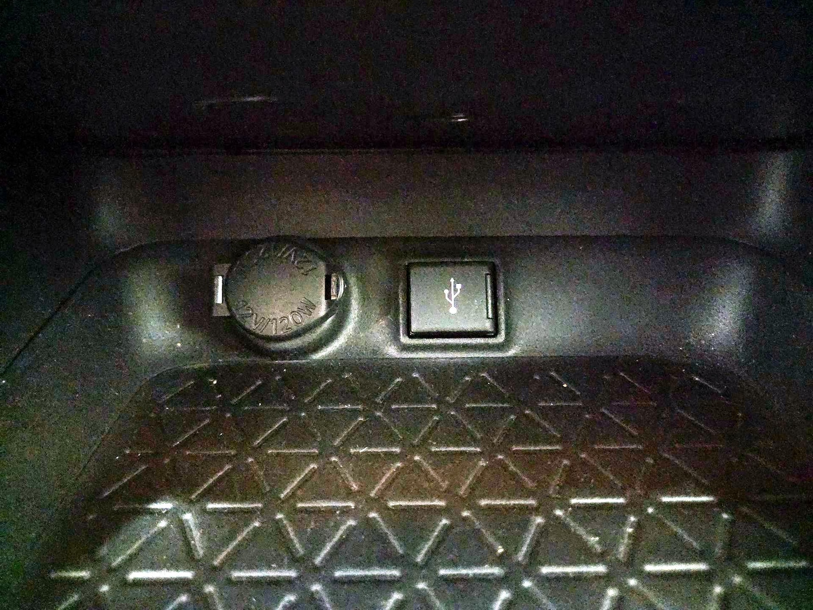 2021 Toyota RAV4 XLE Premium - Photo 19