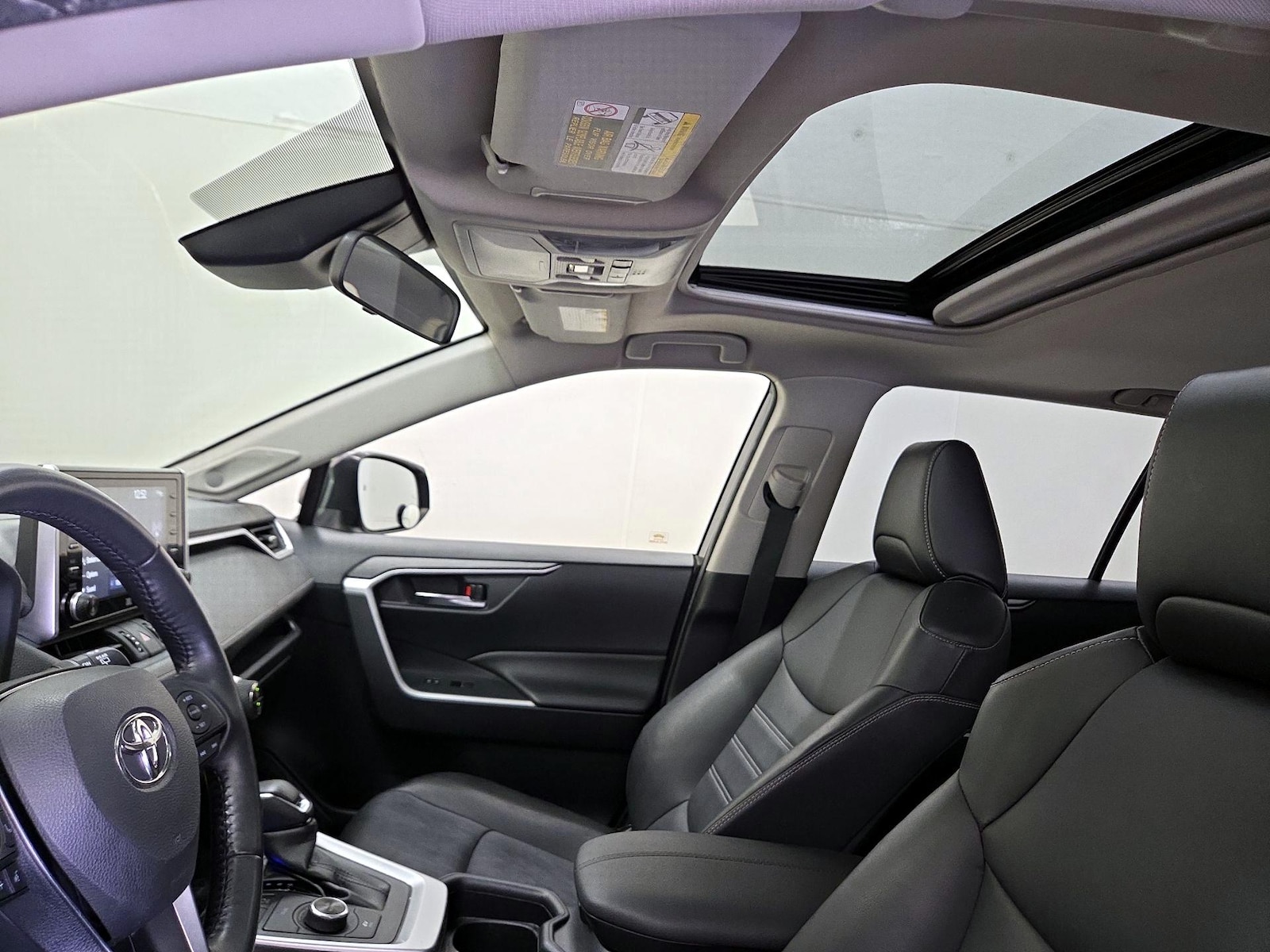 2021 Toyota RAV4 XLE Premium - Photo 20