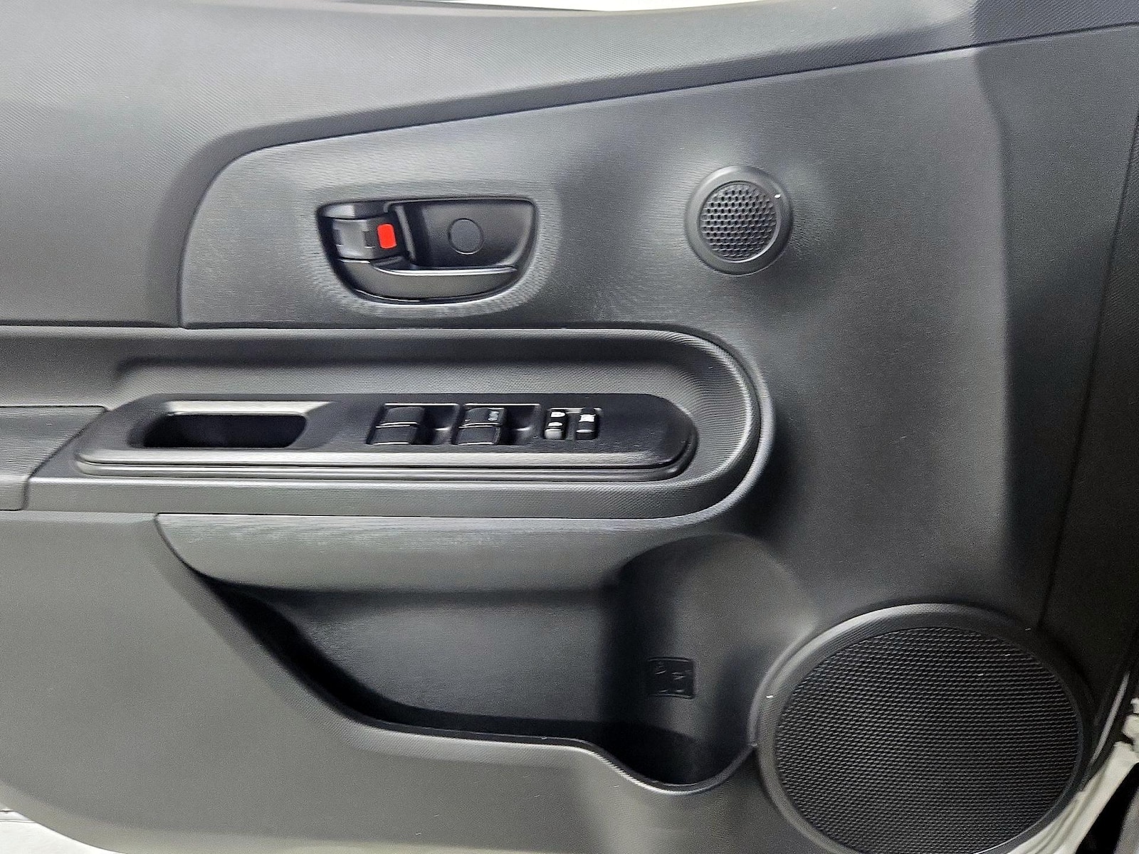 2018 Toyota Prius c One - Photo 13