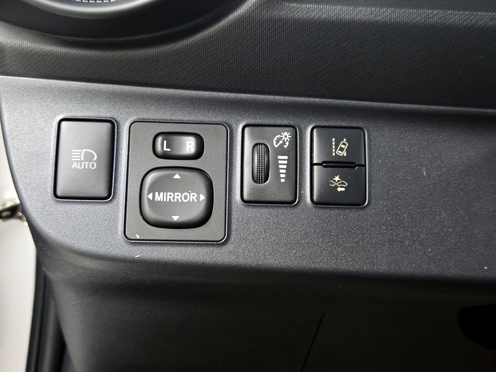 2018 Toyota Prius c One - Photo 14