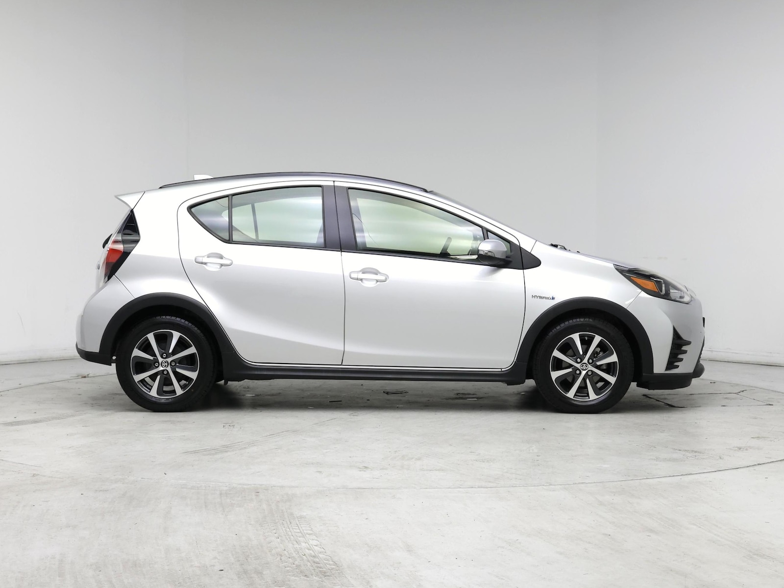 2018 Toyota Prius c One - Photo 8