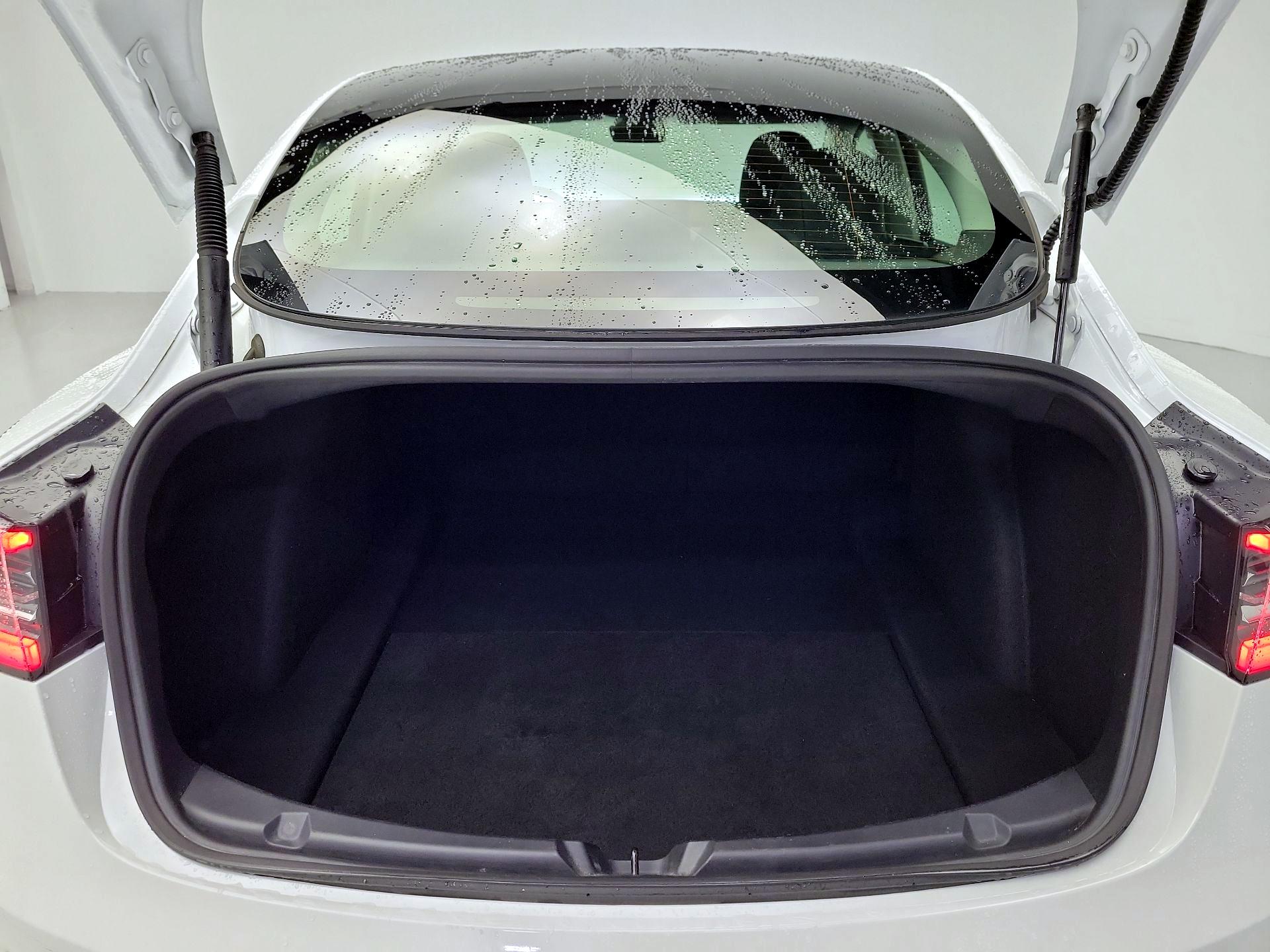Thumbnail: 2022 Tesla Model 3 - 19