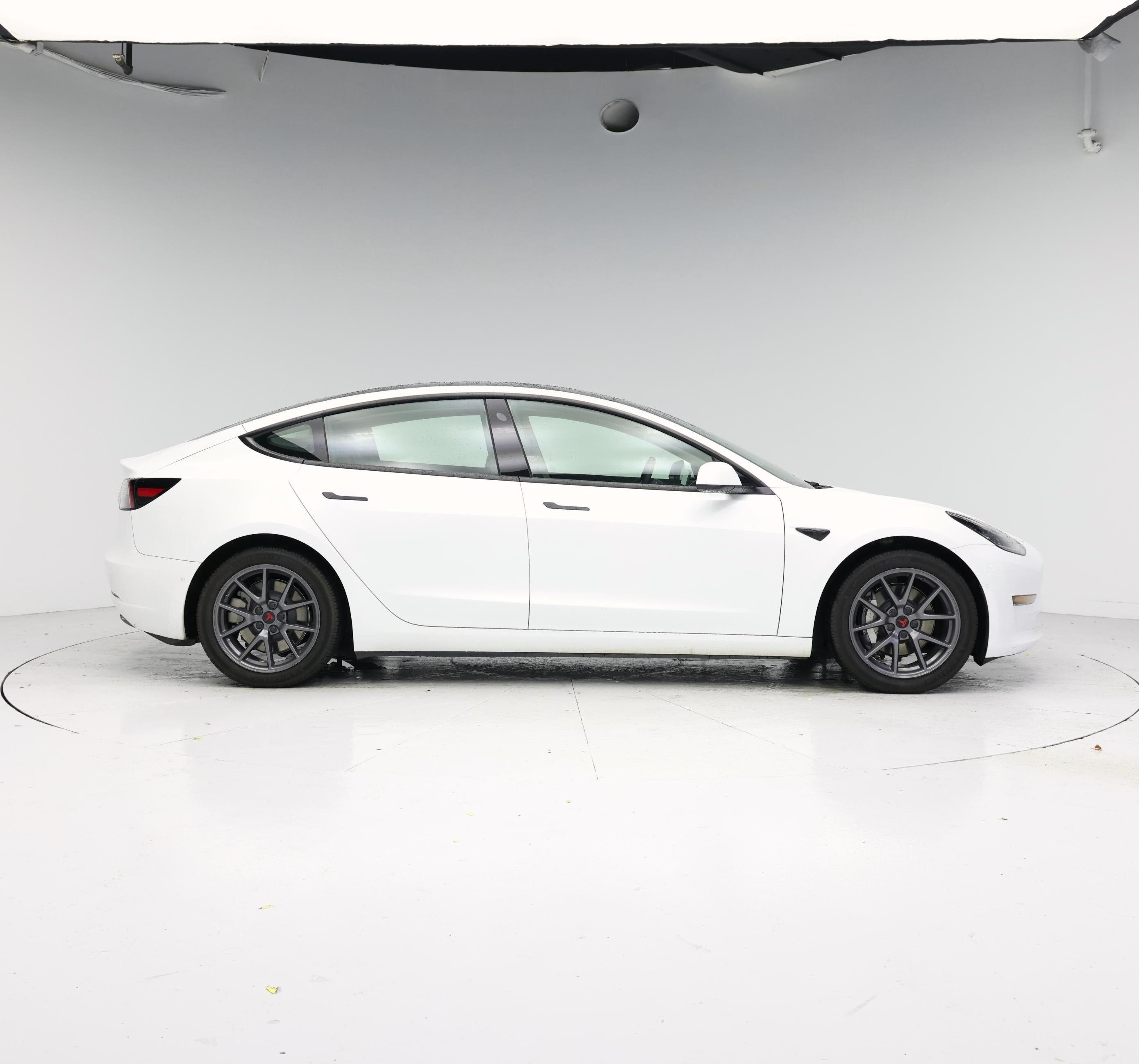 Thumbnail: 2022 Tesla Model 3 - 7