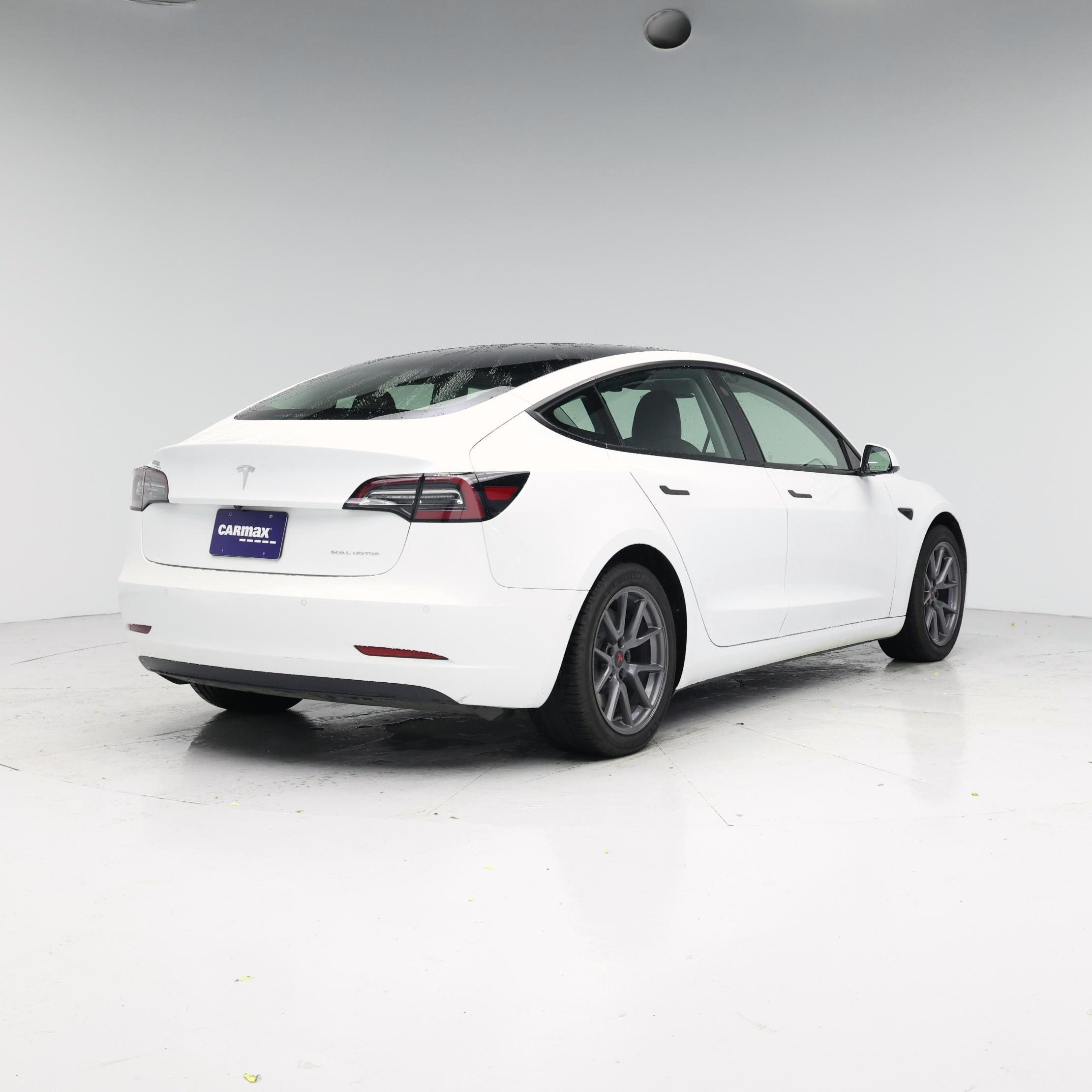 Thumbnail: 2022 Tesla Model 3 - 8