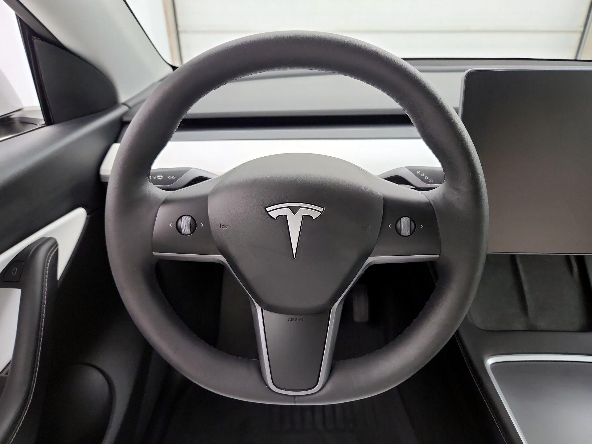 Thumbnail: 2022 Tesla Model Y - 10