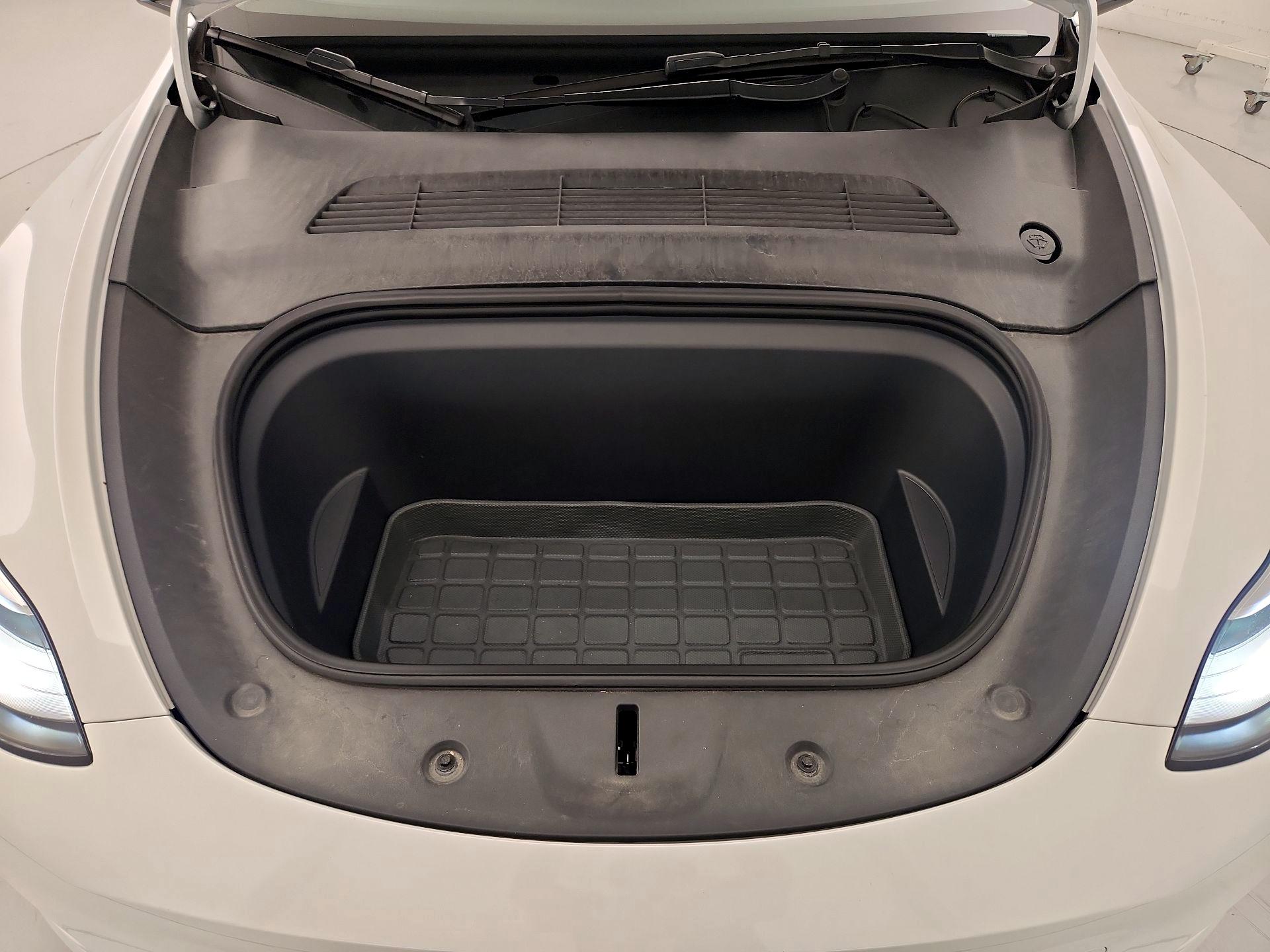 Thumbnail: 2022 Tesla Model Y - 20