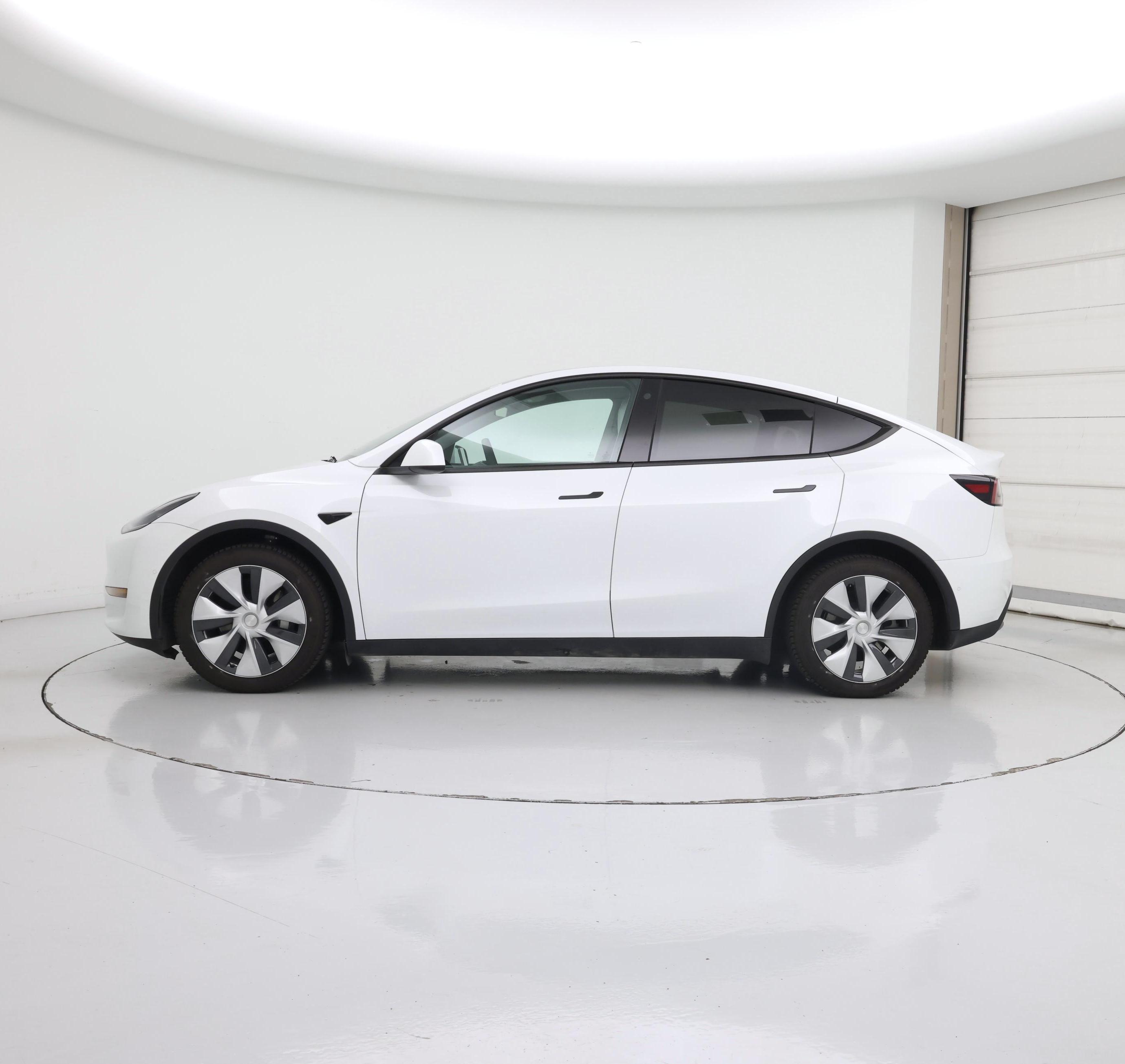 Thumbnail: 2022 Tesla Model Y - 3