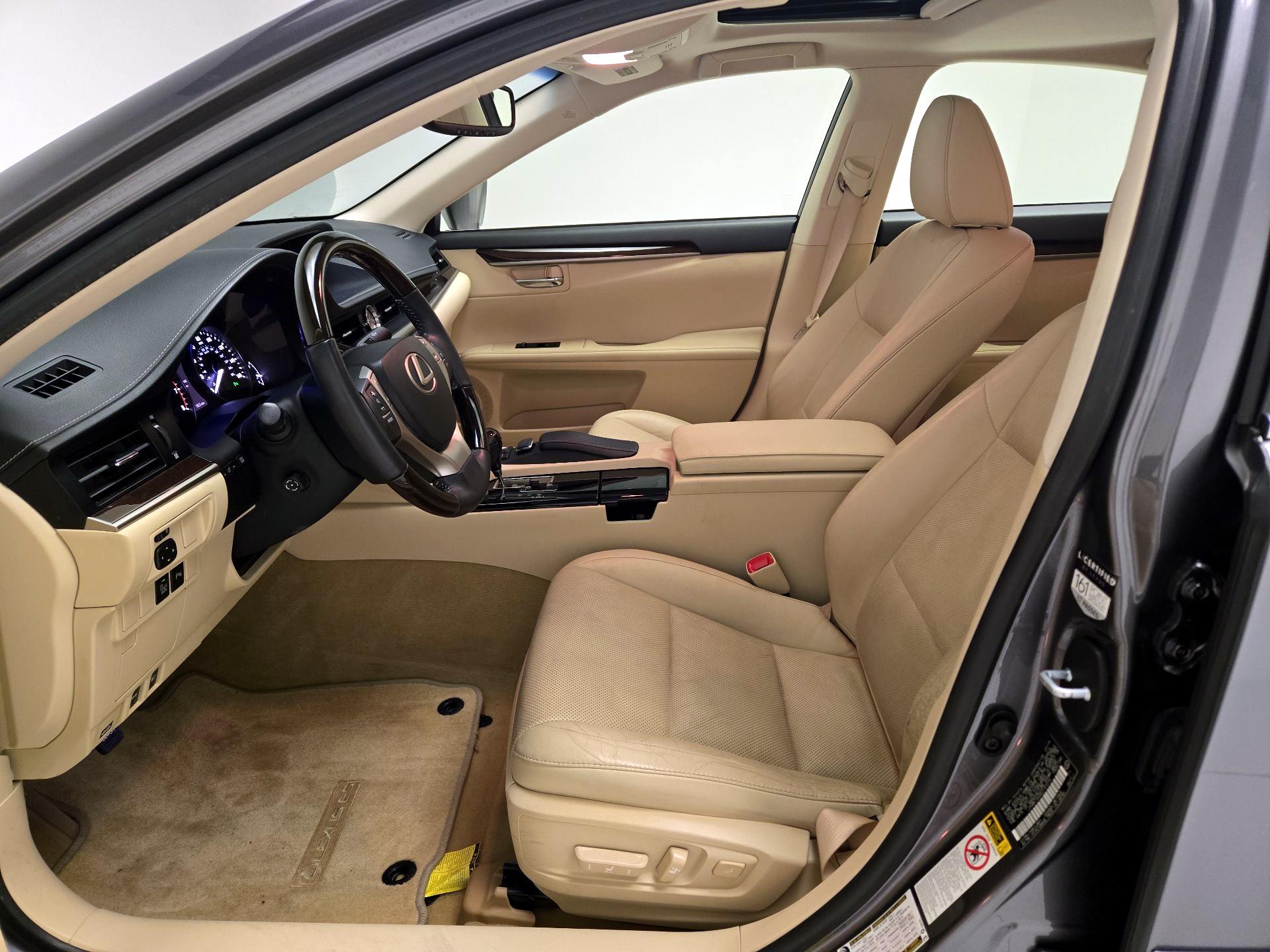 Thumbnail: 2014 Lexus ES - 11