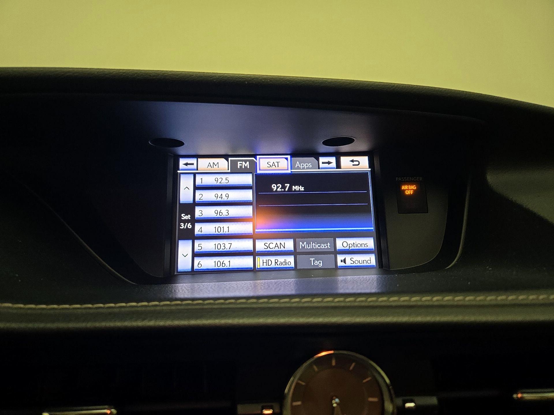 Thumbnail: 2014 Lexus ES - 16