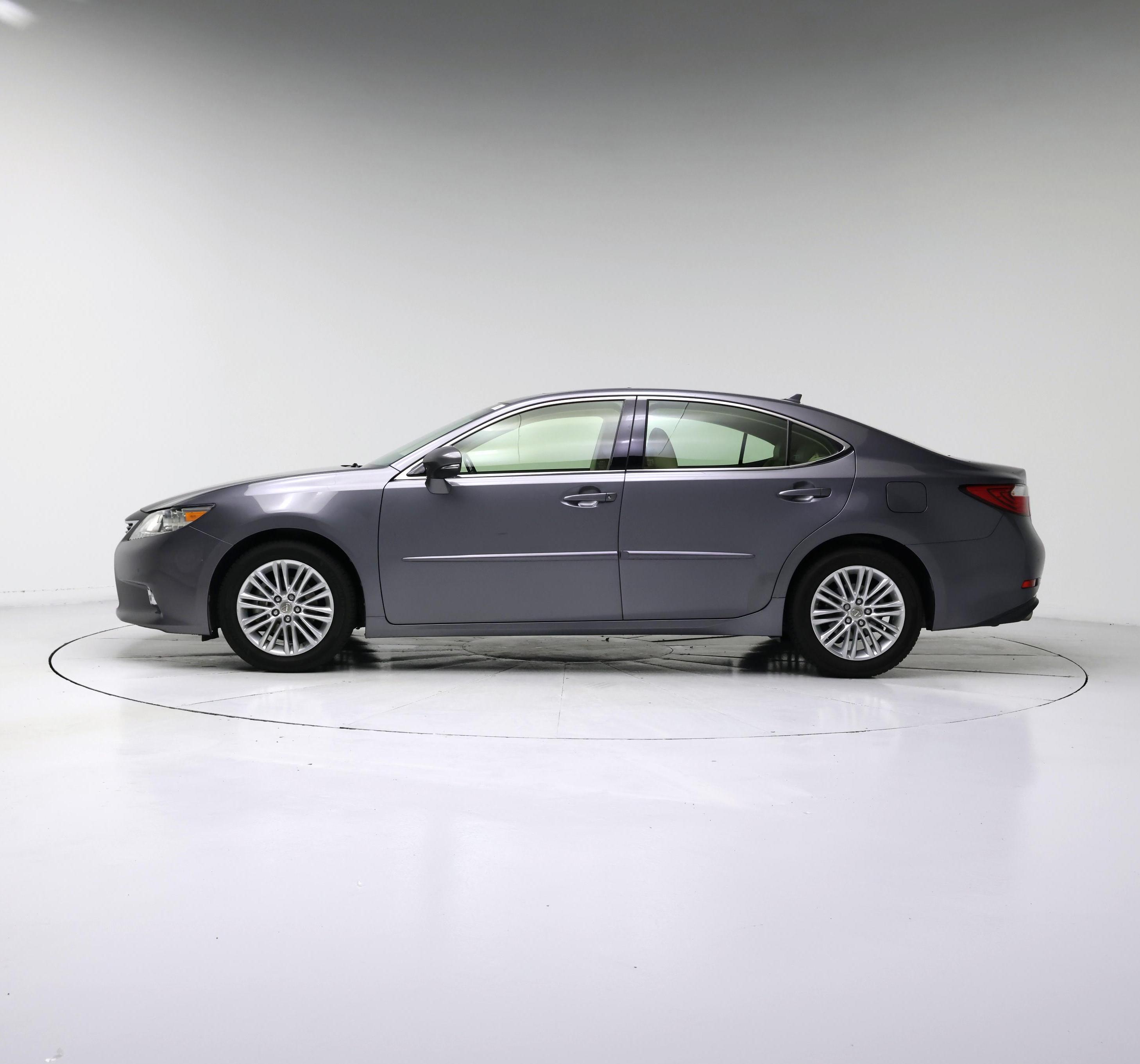 Thumbnail: 2014 Lexus ES - 3