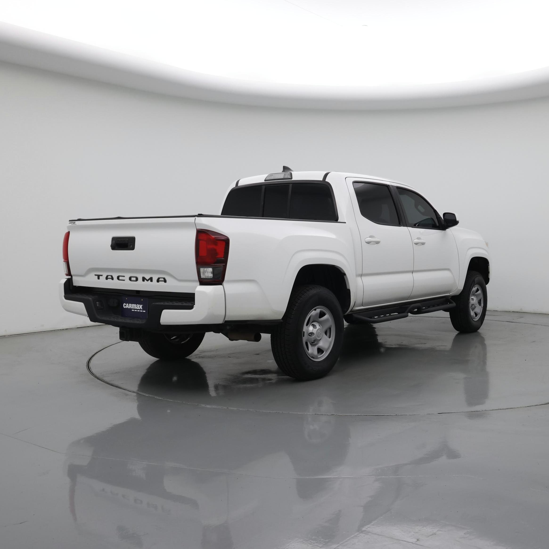 Thumbnail: 2018 Toyota Tacoma - 8