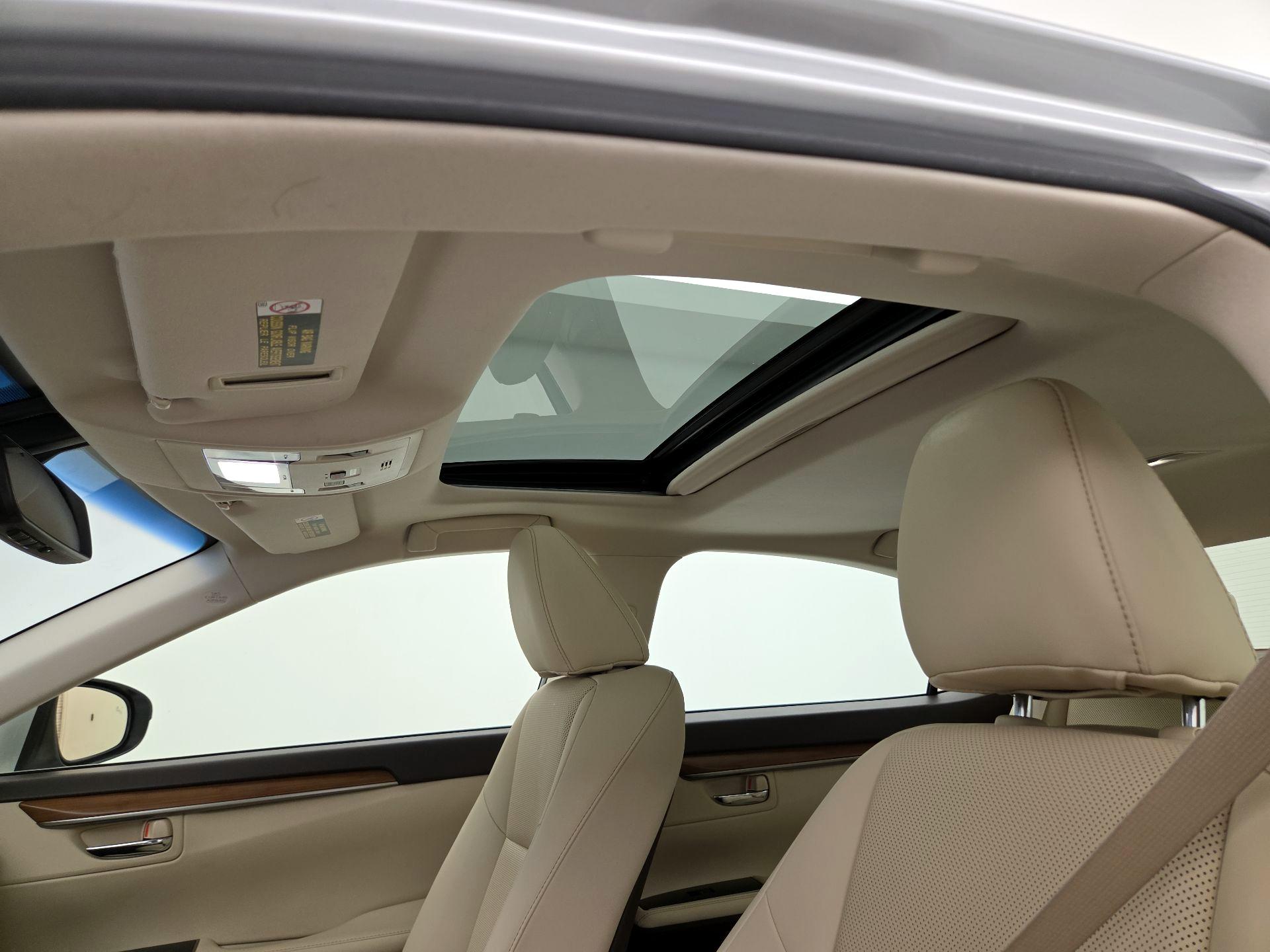 Thumbnail: 2016 Lexus ES - 20