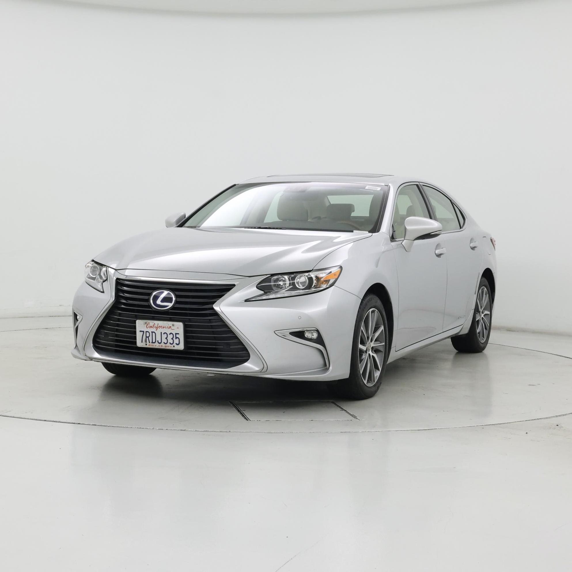 Thumbnail: 2016 Lexus ES - 4