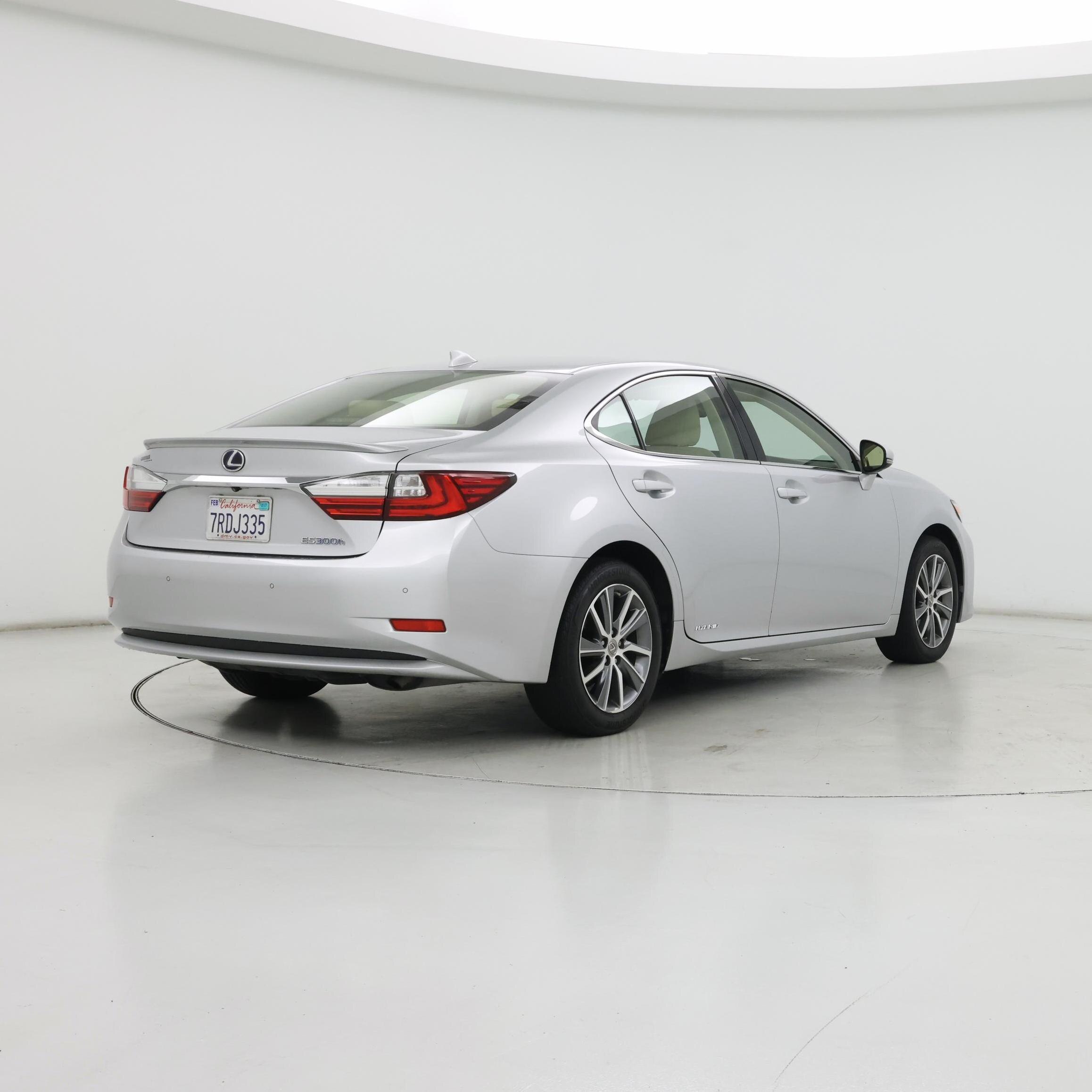 Thumbnail: 2016 Lexus ES - 8