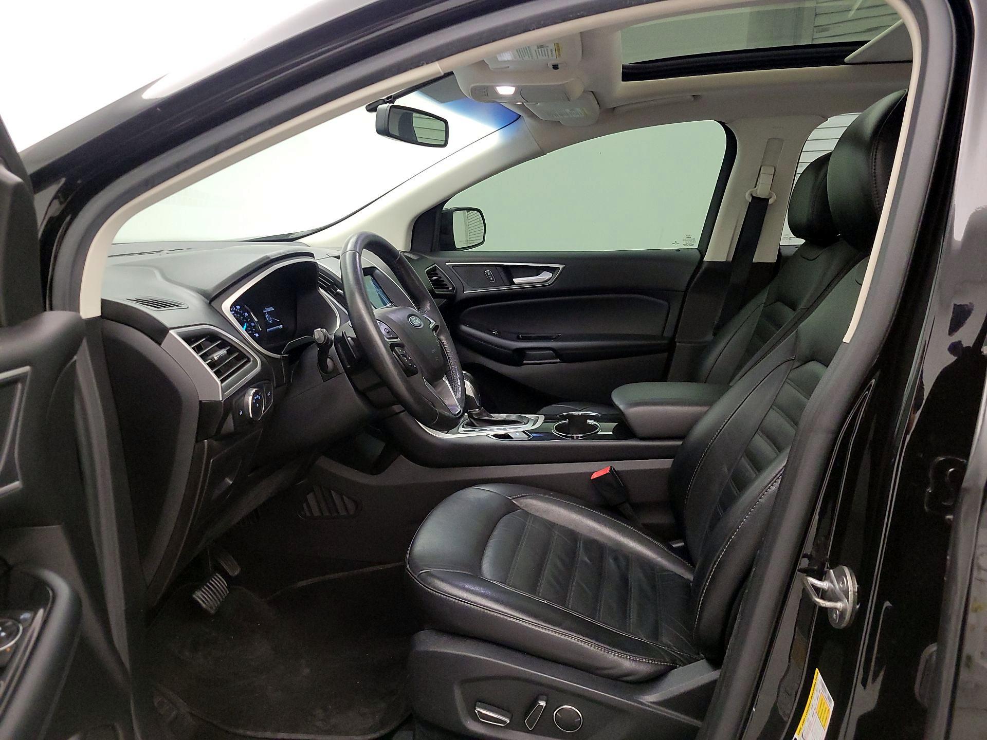 Thumbnail: 2017 Ford Edge - 11