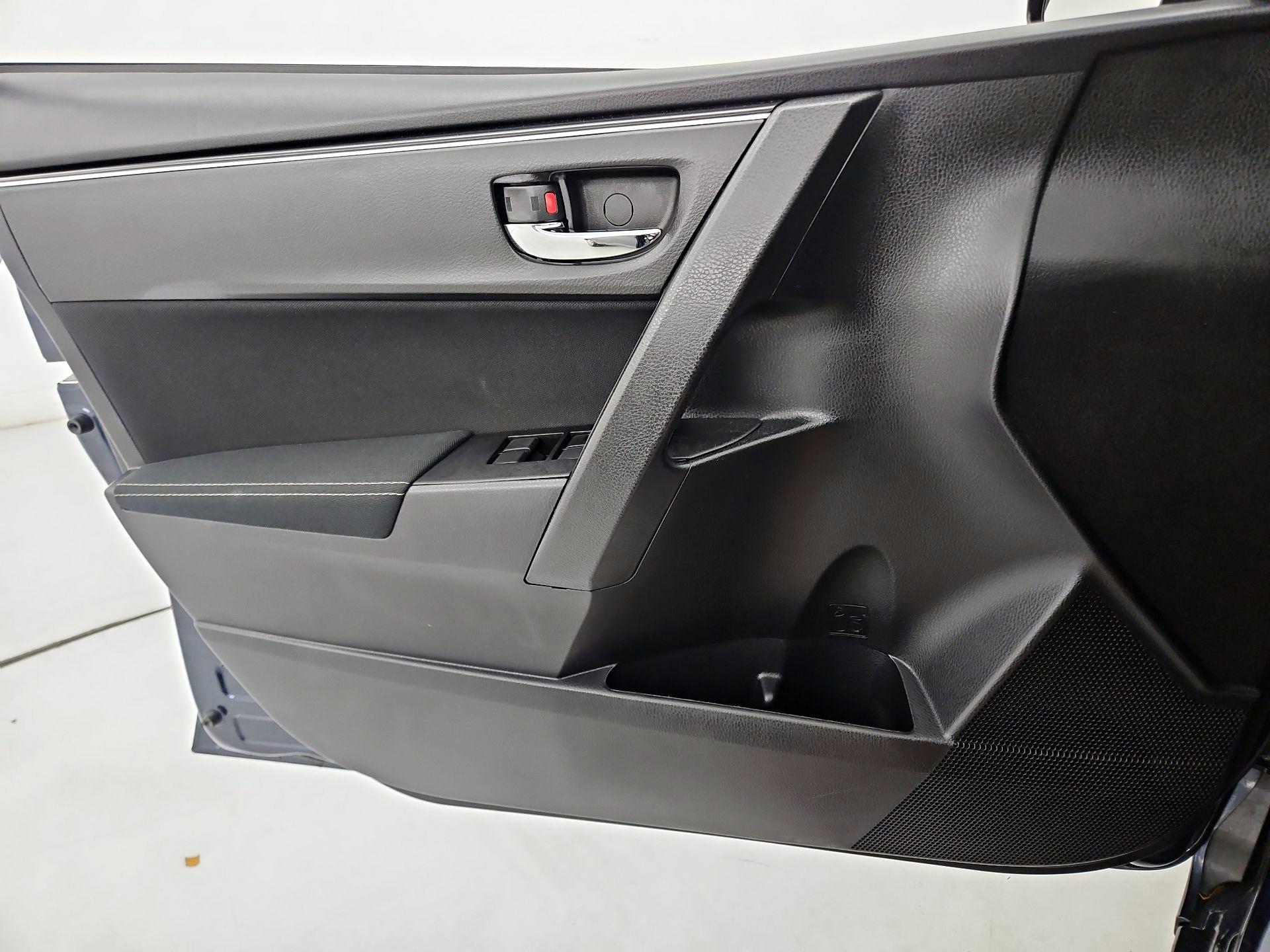 Thumbnail: 2019 Toyota Corolla - 12