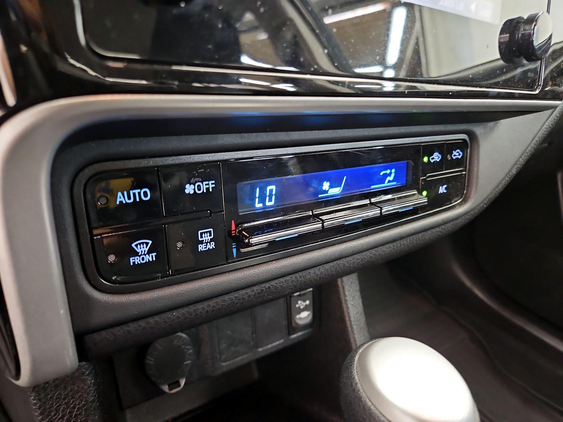 Thumbnail: 2019 Toyota Corolla - 16